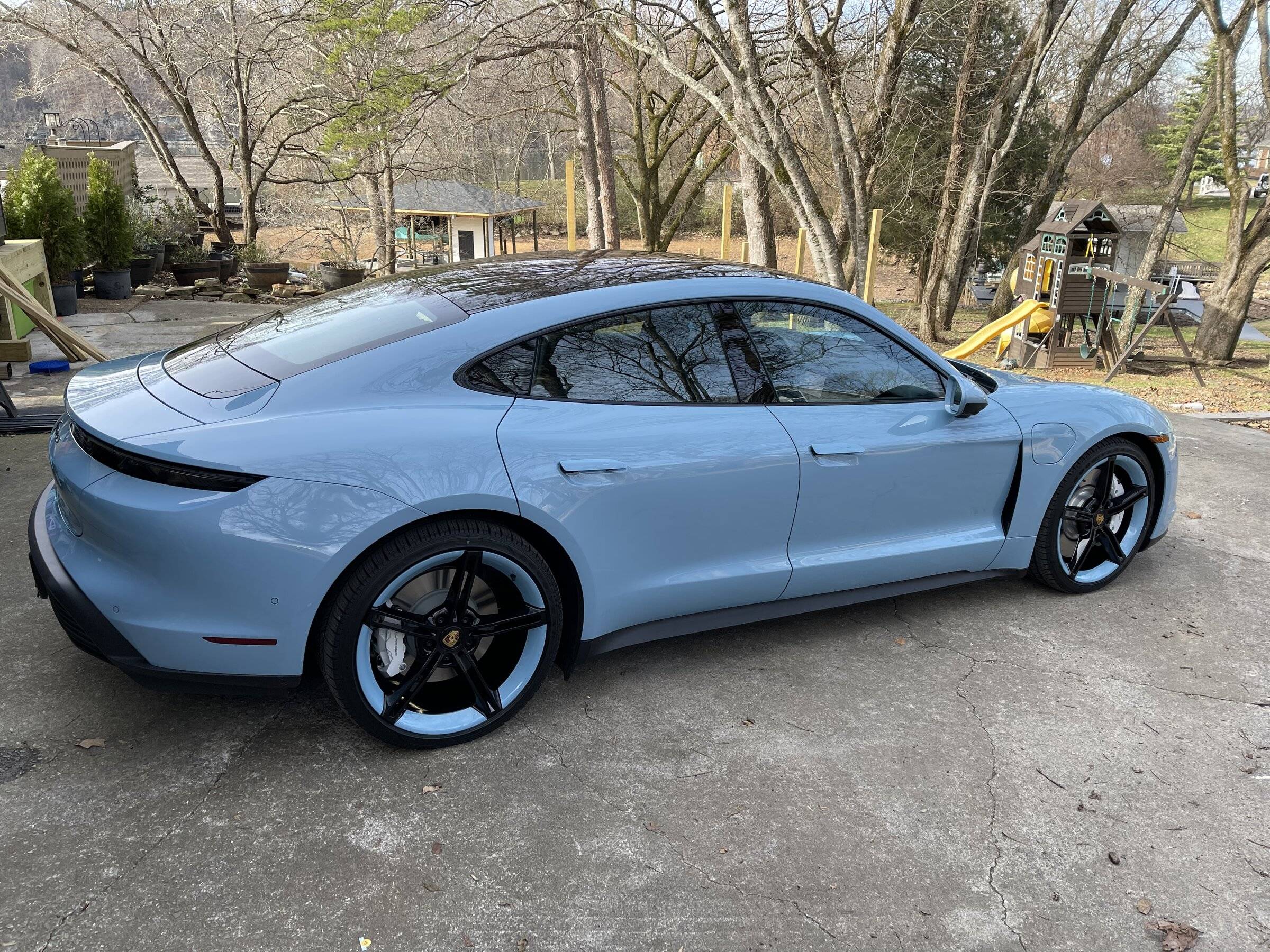 Porsche Taycan Mission E or RS Spyder wheels A3A5F58C-9C4F-4611-94AA-DE853F03AFD0