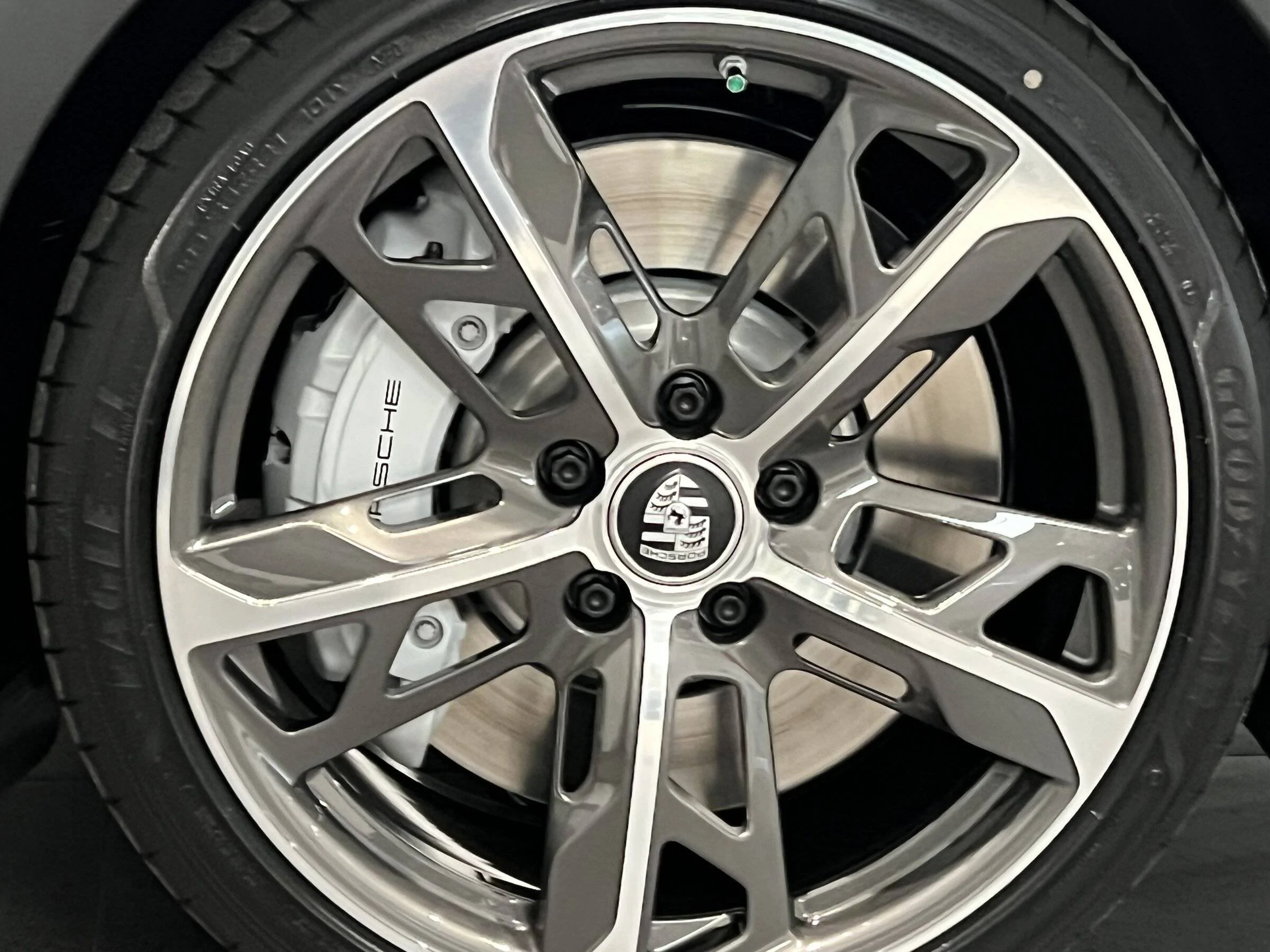 Porsche Taycan Rcc Classic December delivery 4C5759A9-CB83-40CF-86A8-032DACF923FE