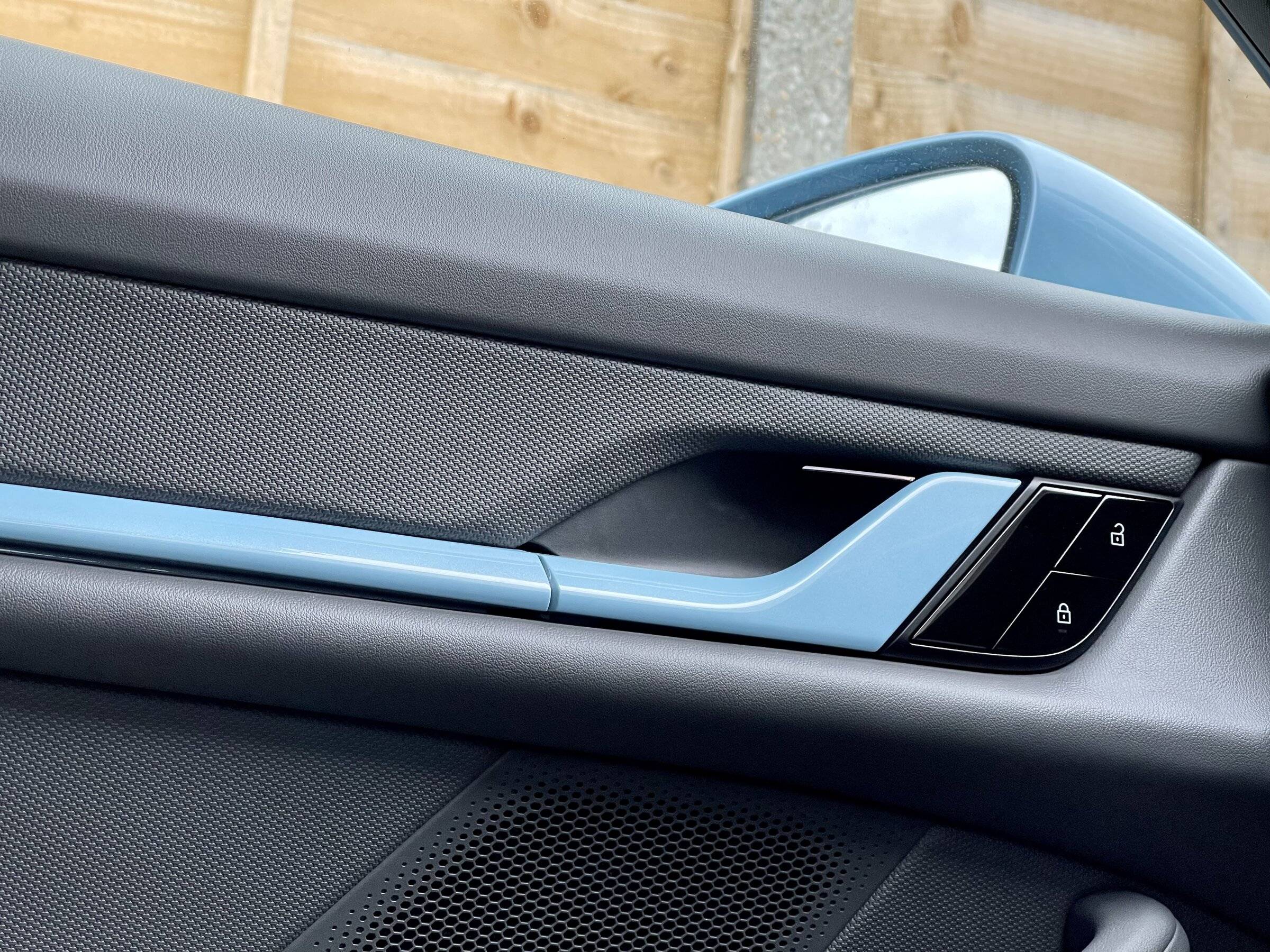 Porsche Taycan Cannot decide on color/interior A1B0511A-5078-464F-AE4D-985E1B33B33D