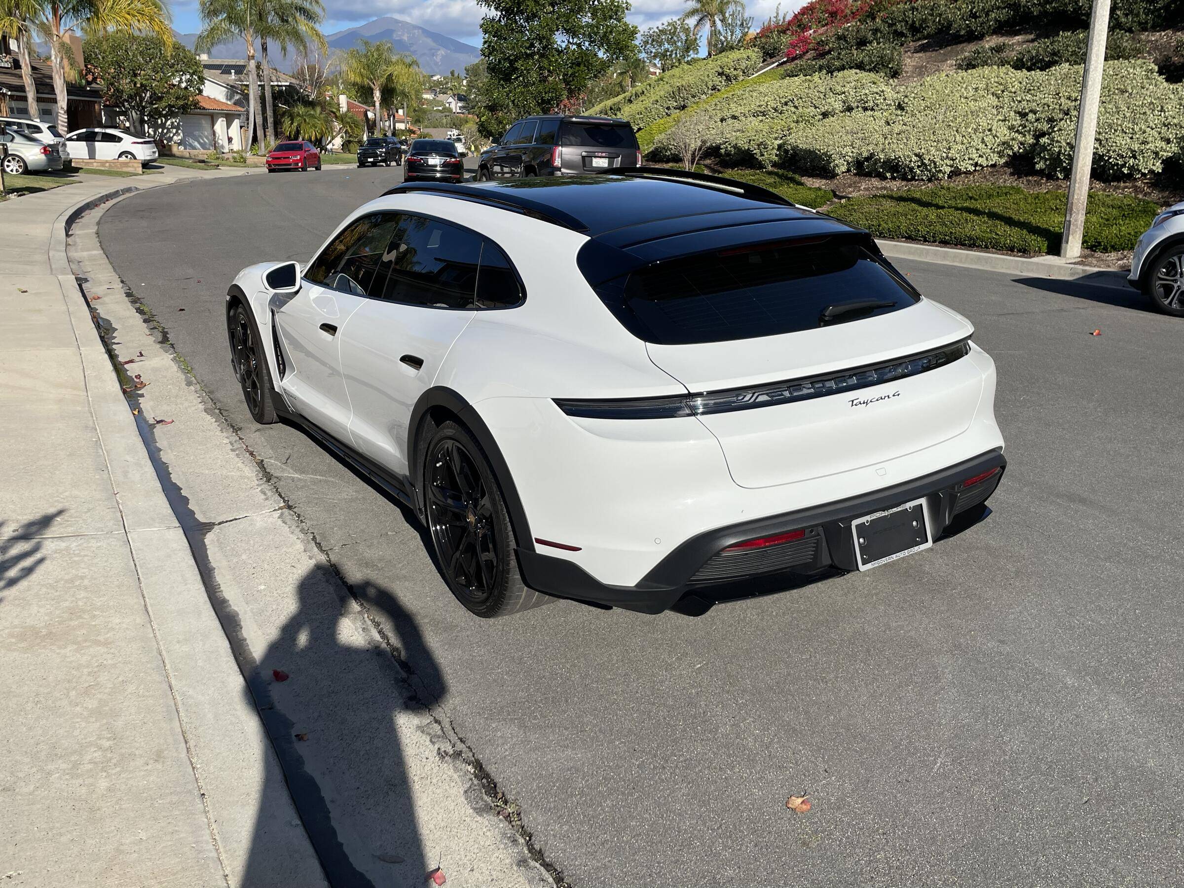 Porsche Taycan Cannot decide on color/interior tempImage0zomhh