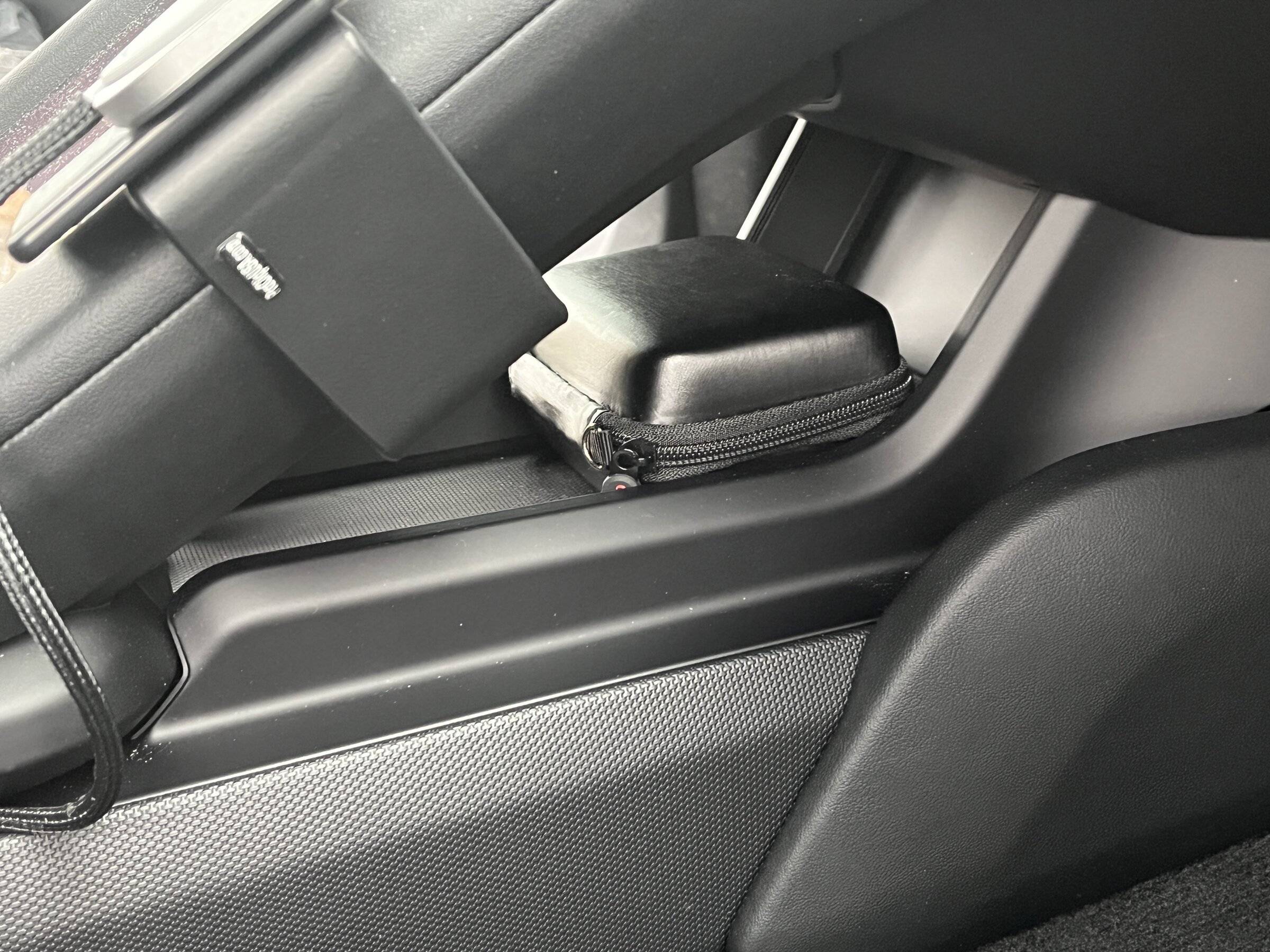 Porsche Taycan Making CT cabin storage user friendly ClosedCardCase.JPG