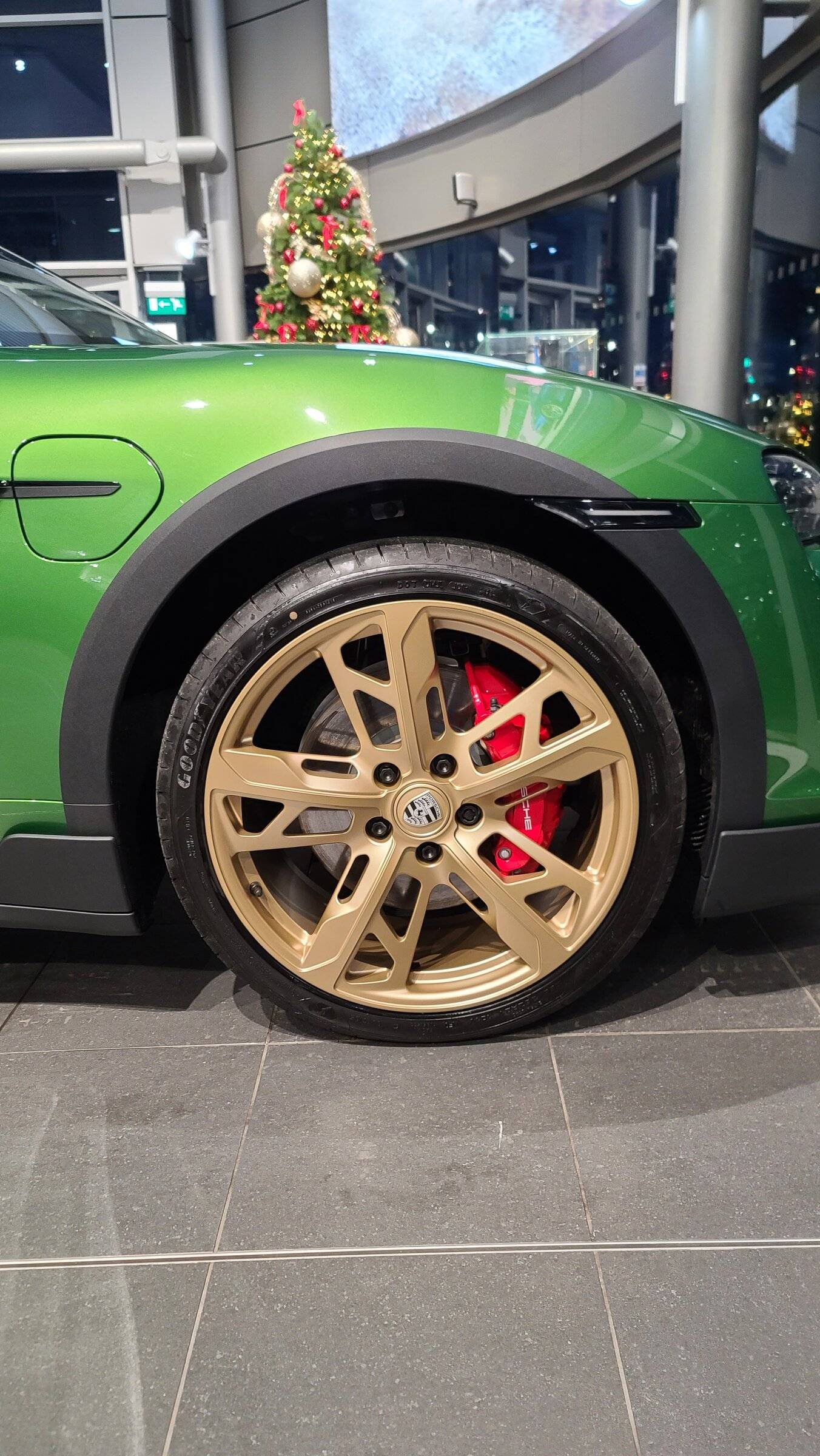Porsche Taycan Mamba Green with Aurum Wheels Taycan Cross Turismo finally collected 20211230_163134