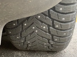 Porsche Taycan Does the winter wheel/tire set fit inside the car? studded rear Taycan Hak10EV
