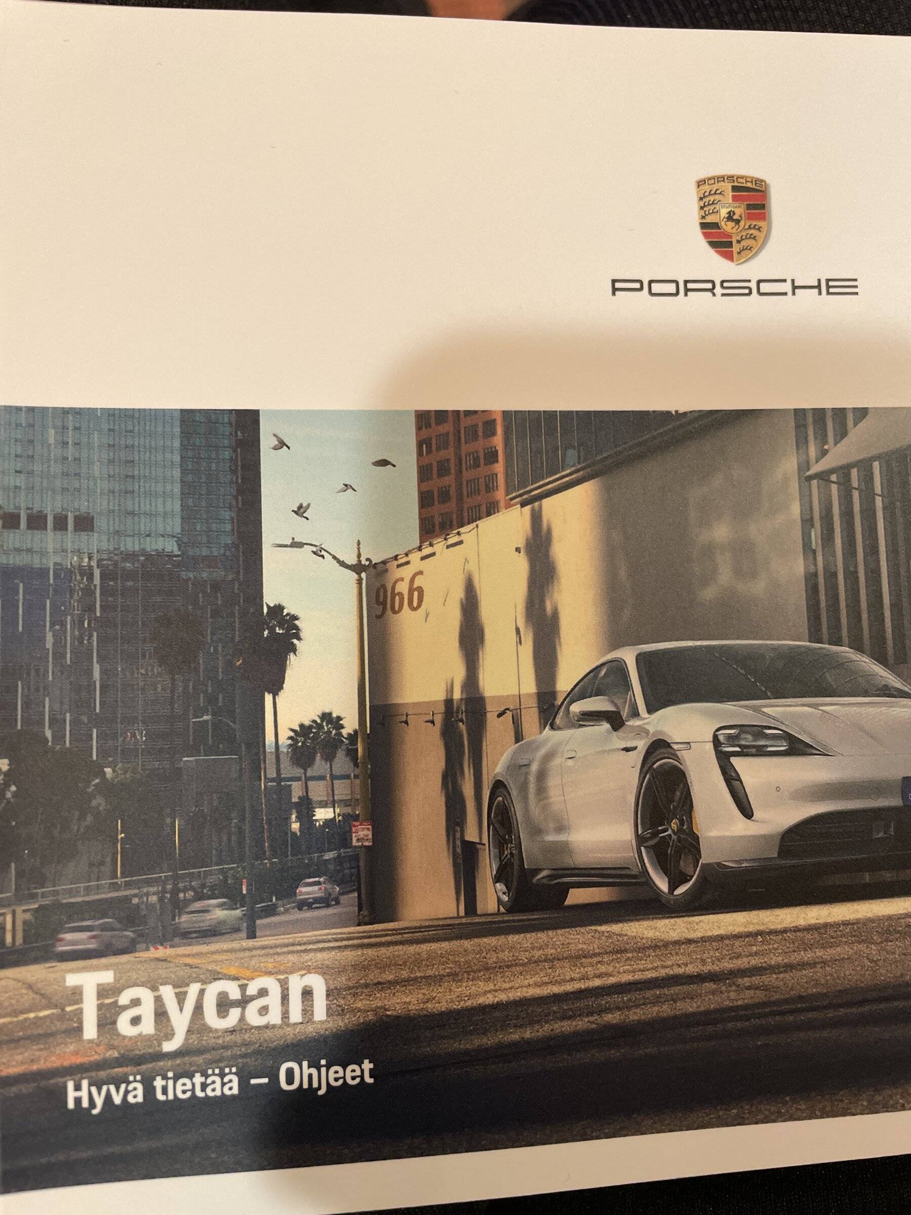 Porsche Taycan Sport/Gravel button image