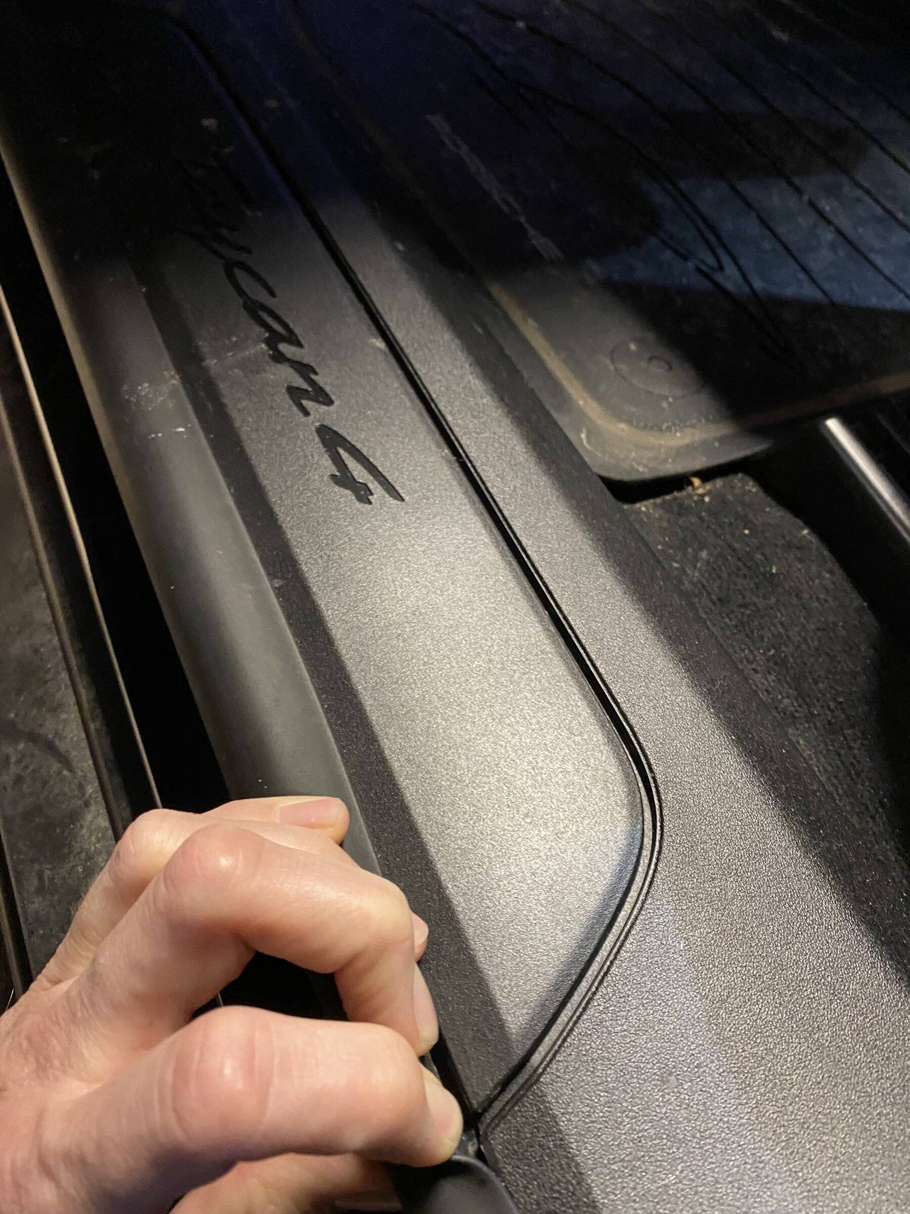Porsche Taycan Door Sill illuminated replacement IMG_1745