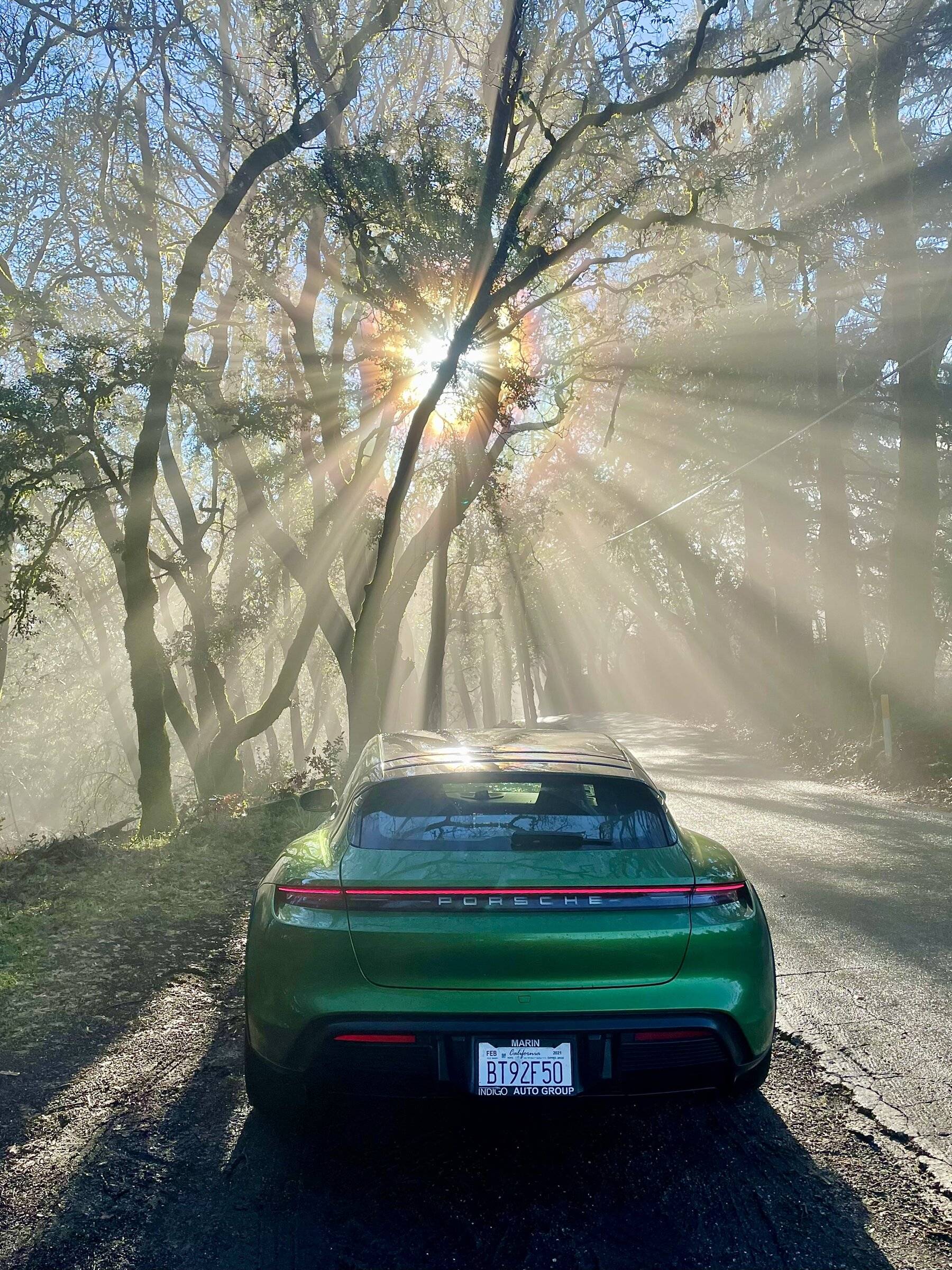 Porsche Taycan MAMBA GREEN Taycan Club 5B813DBB-6525-4B30-A86C-D0C18D2BC7E4