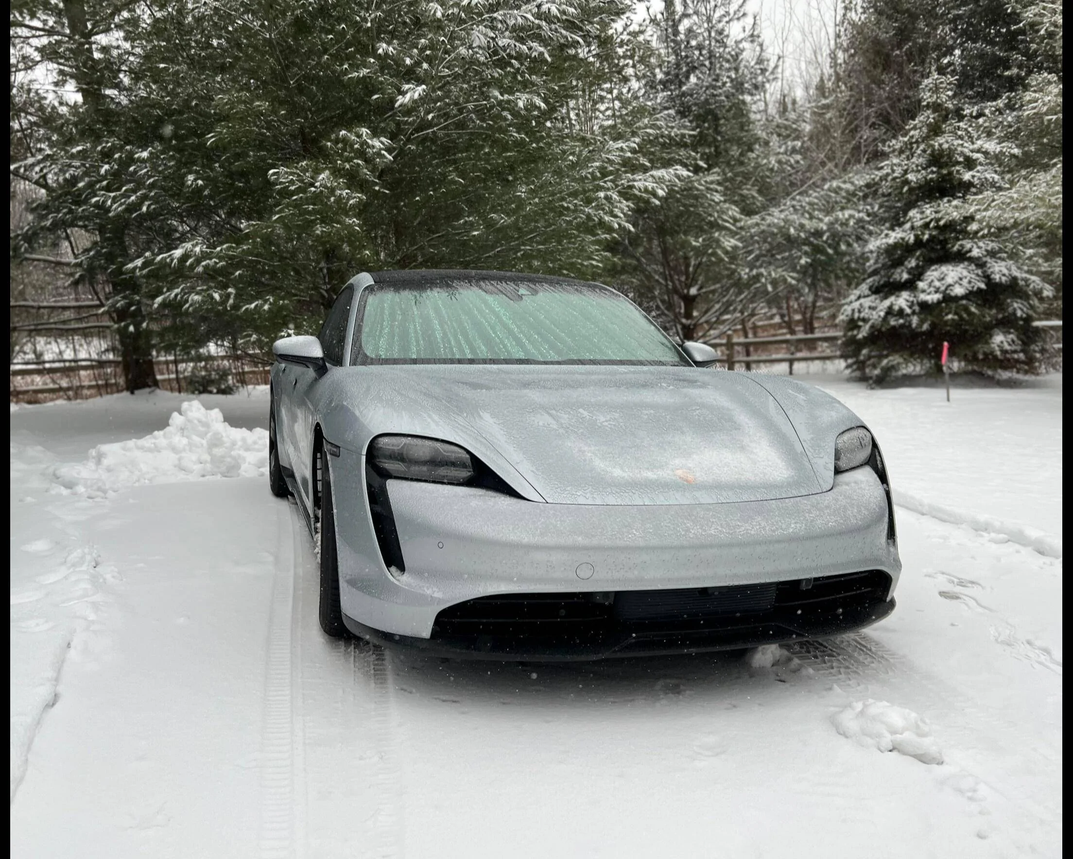 Porsche Taycan FBM Taycan photoshopped pic Screenshot_20211231-214450_Reddit