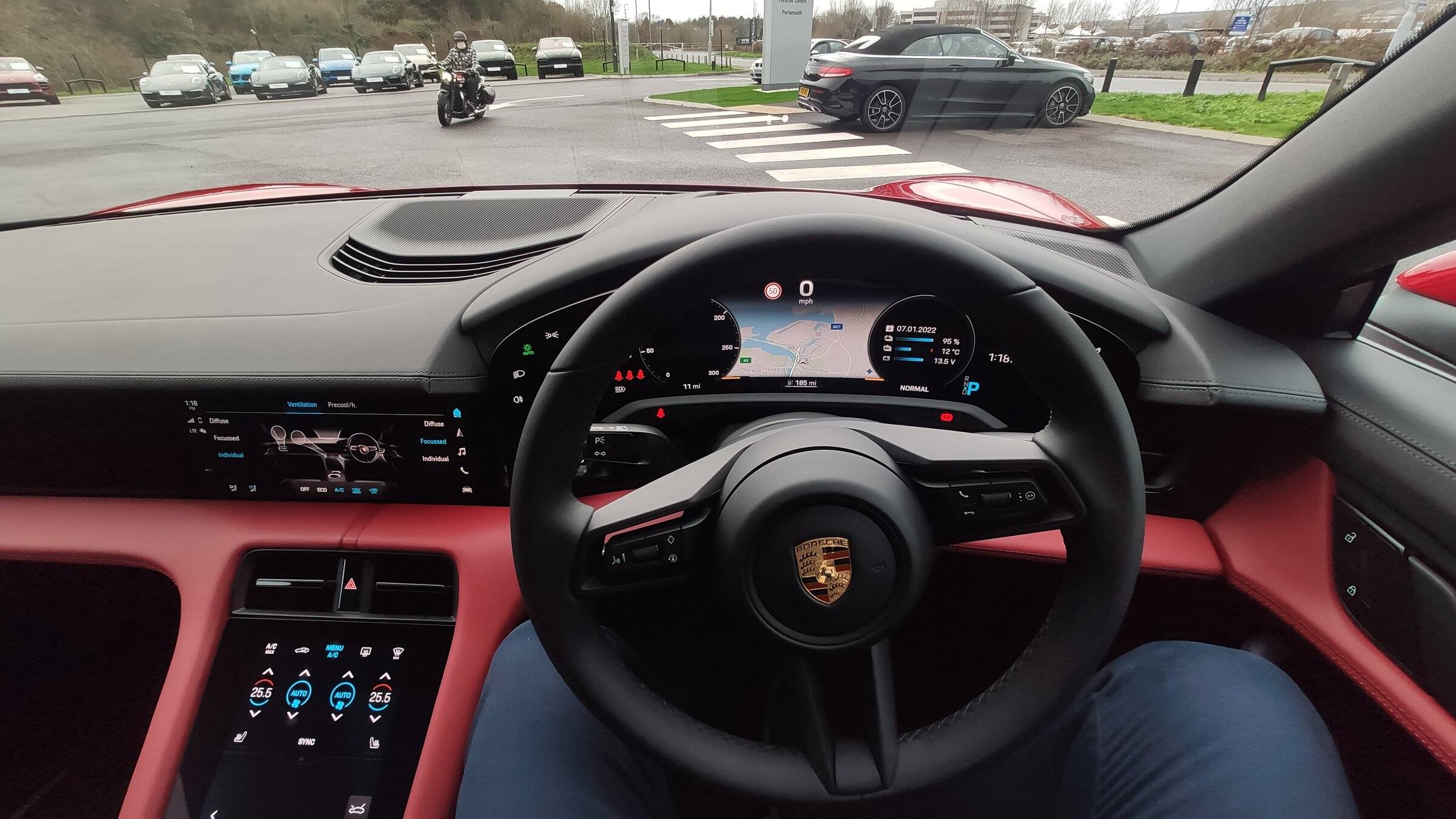 Porsche Taycan CARMINE RED Taycan Club C5AF835B-0AAE-459E-B44A-60BE8DB5692C