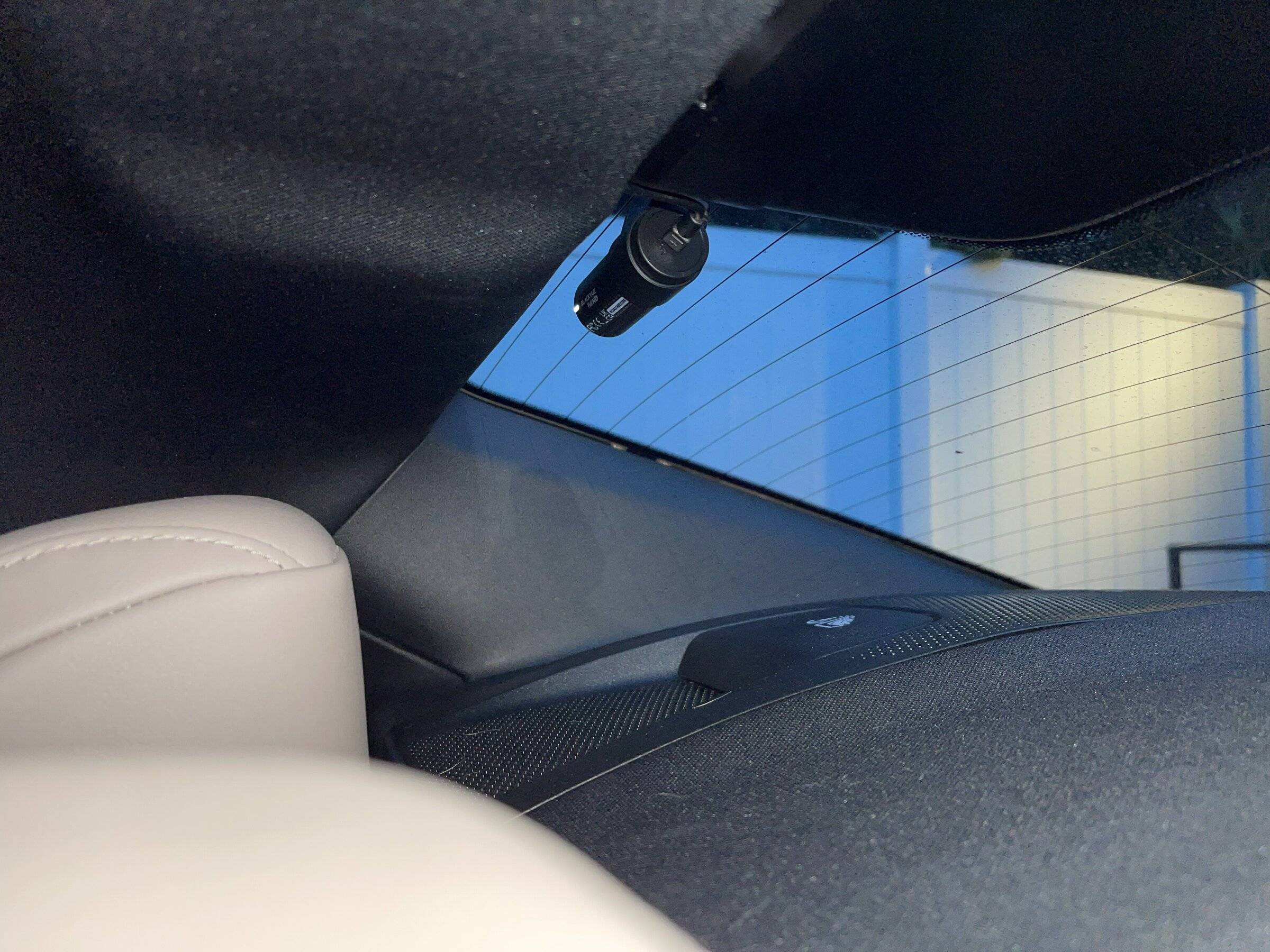 Porsche Taycan Dash cams rearblackvue