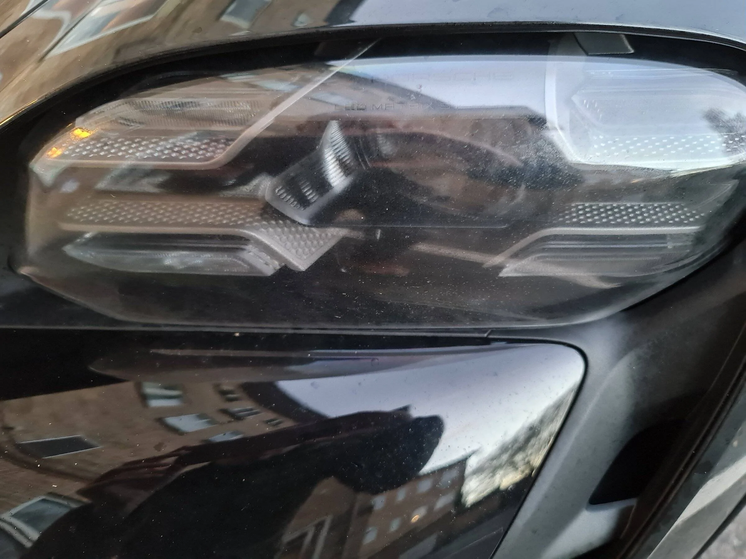 Porsche Taycan Matrix Lights 20220114_082102
