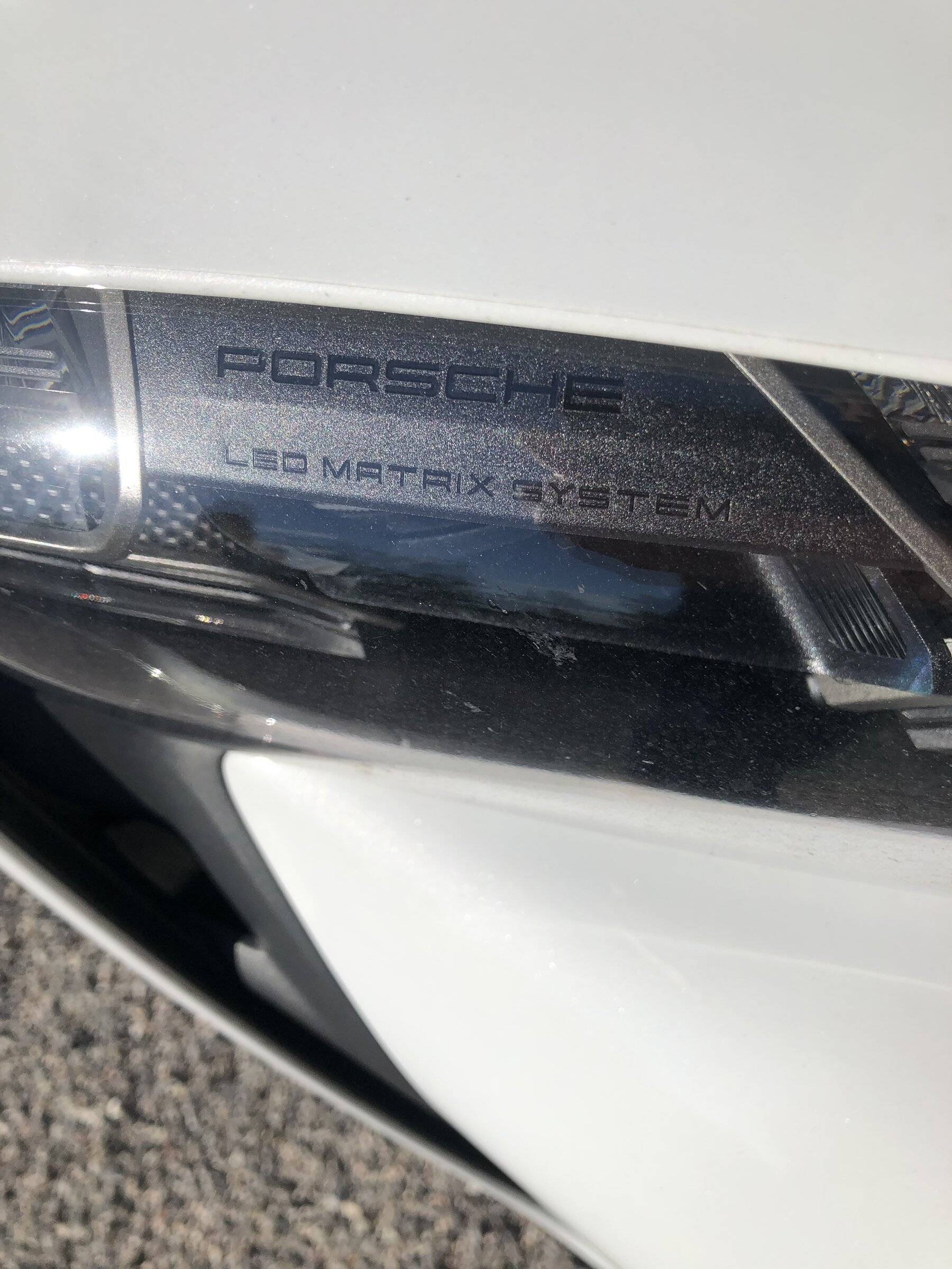Porsche Taycan Matrix Lights 2A62CABF-AE05-419C-B9F2-C3E840562F44