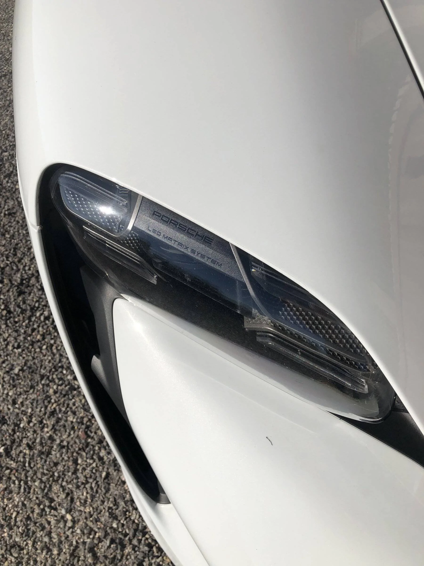 Porsche Taycan Matrix Lights 5A83D378-ADDC-4DFB-BD7F-A25B6A5C1278