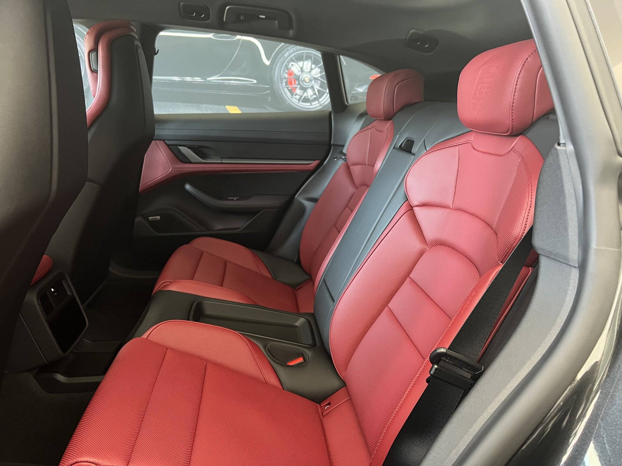 Porsche Taycan A 2022 Cross Turismo 4S: From Order to Delivery to Mods IMG_4671