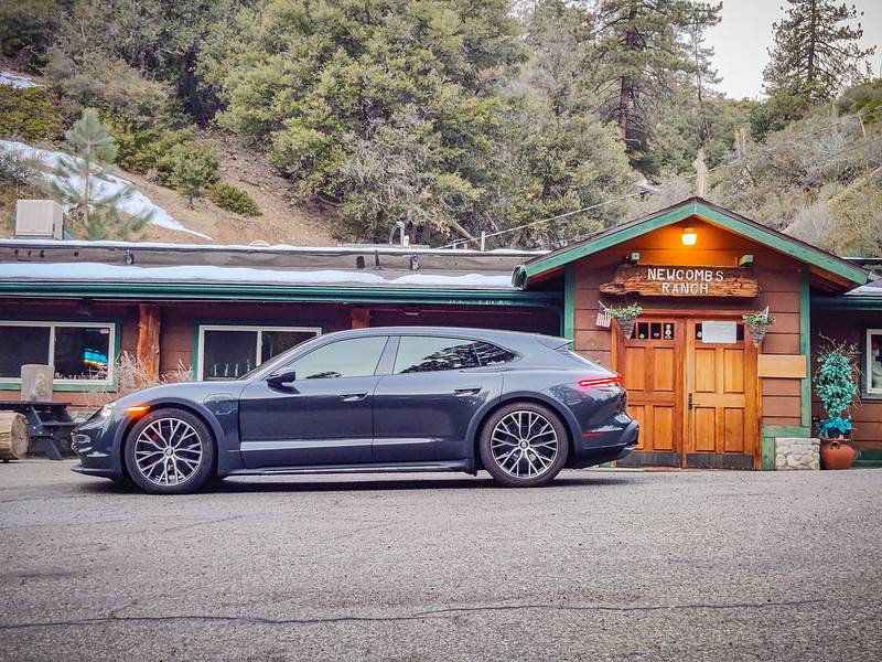 Porsche Taycan Fun run up in the mountains (CT 4S) 51828680878_74e68e1e71_c