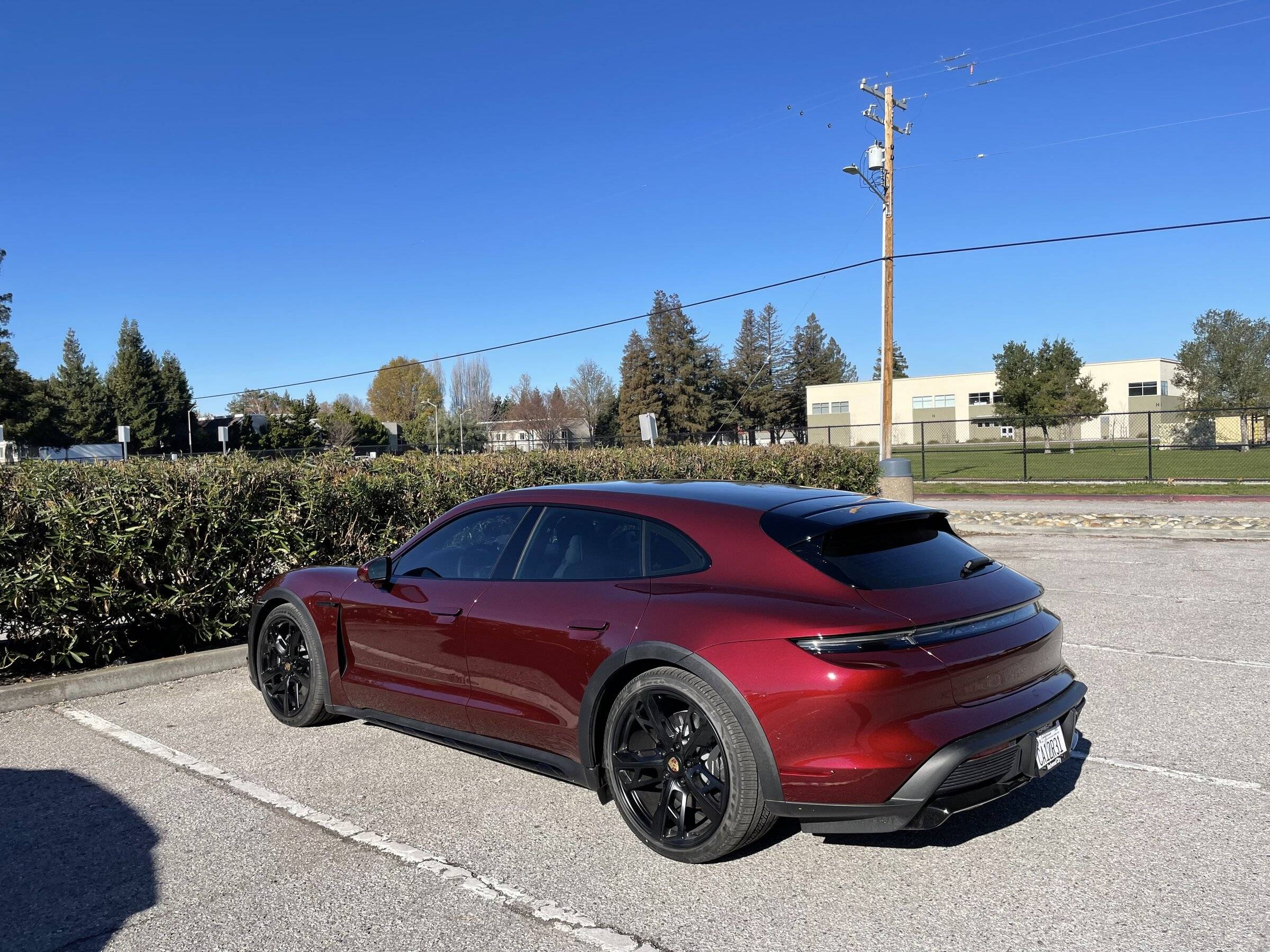 Porsche Taycan CHERRY METALLIC Taycan Club IMG_2467
