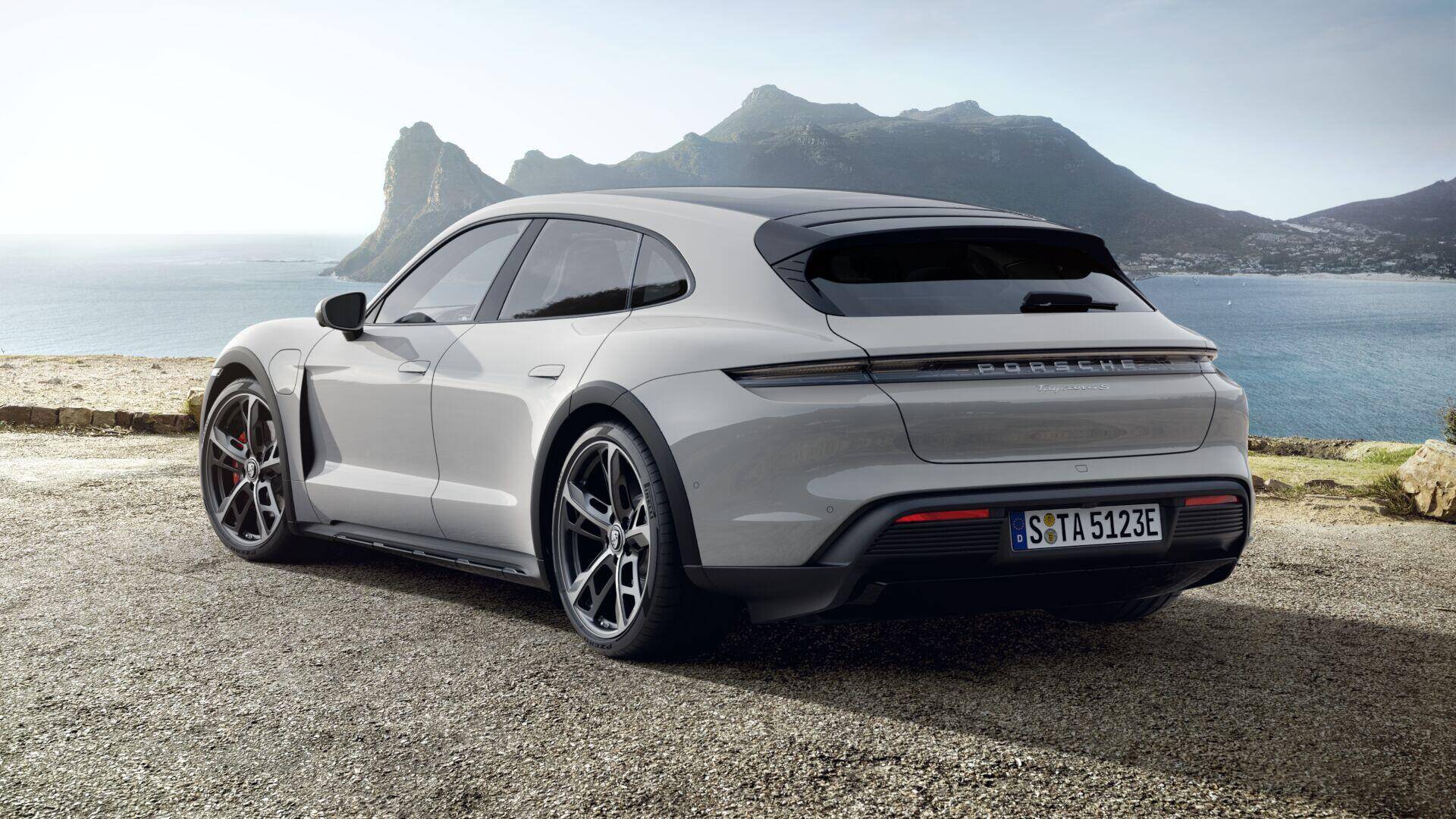 Porsche Taycan NEPTUNE BLUE Taycan Club 1642738918648
