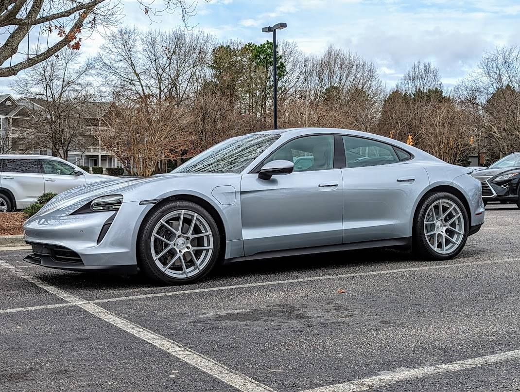 Porsche Taycan Aftermarket wheels for Taycan PXL_20220109_183907795
