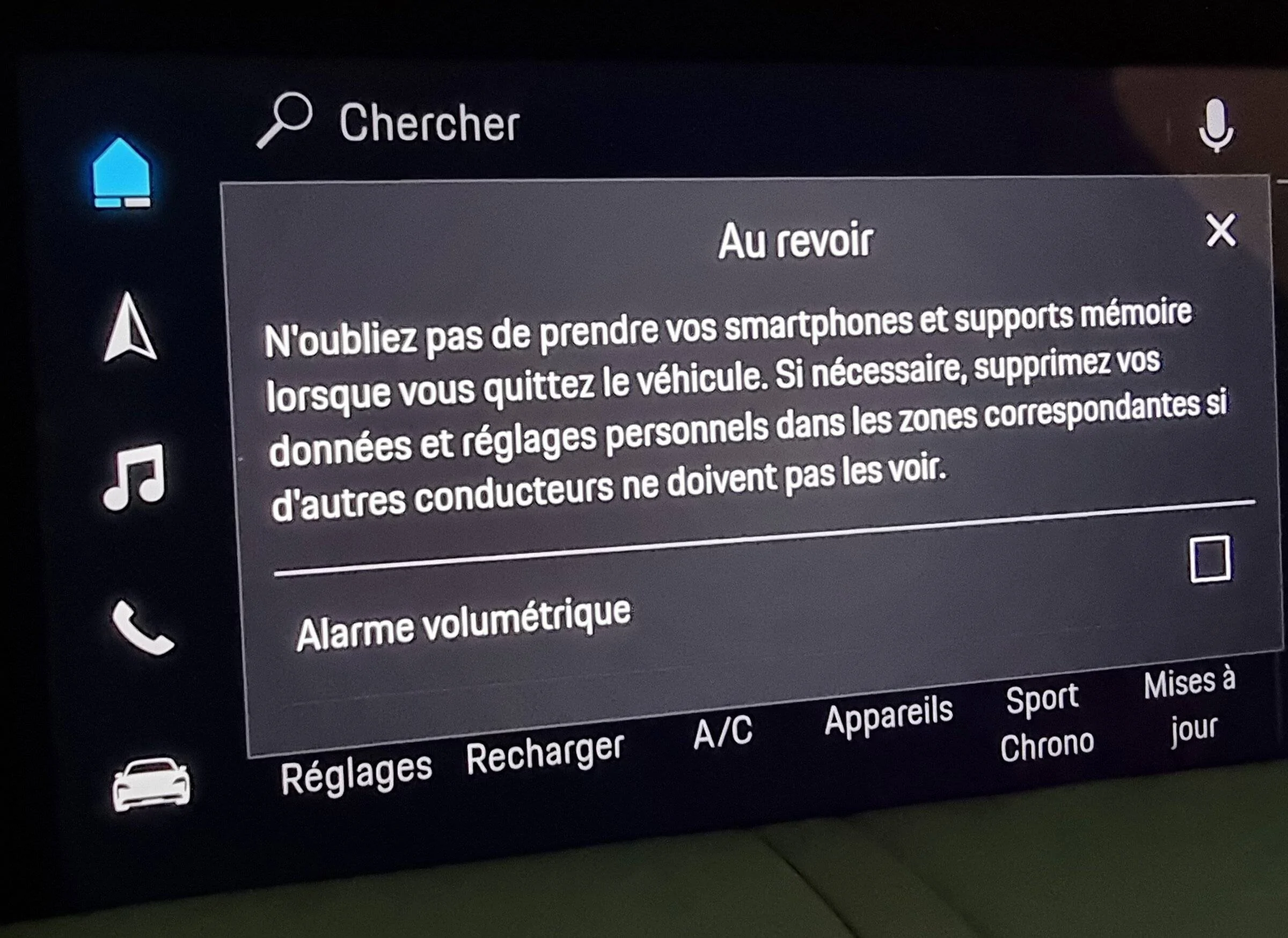 Porsche Taycan Alarm keeps going off 20220118_182023~2