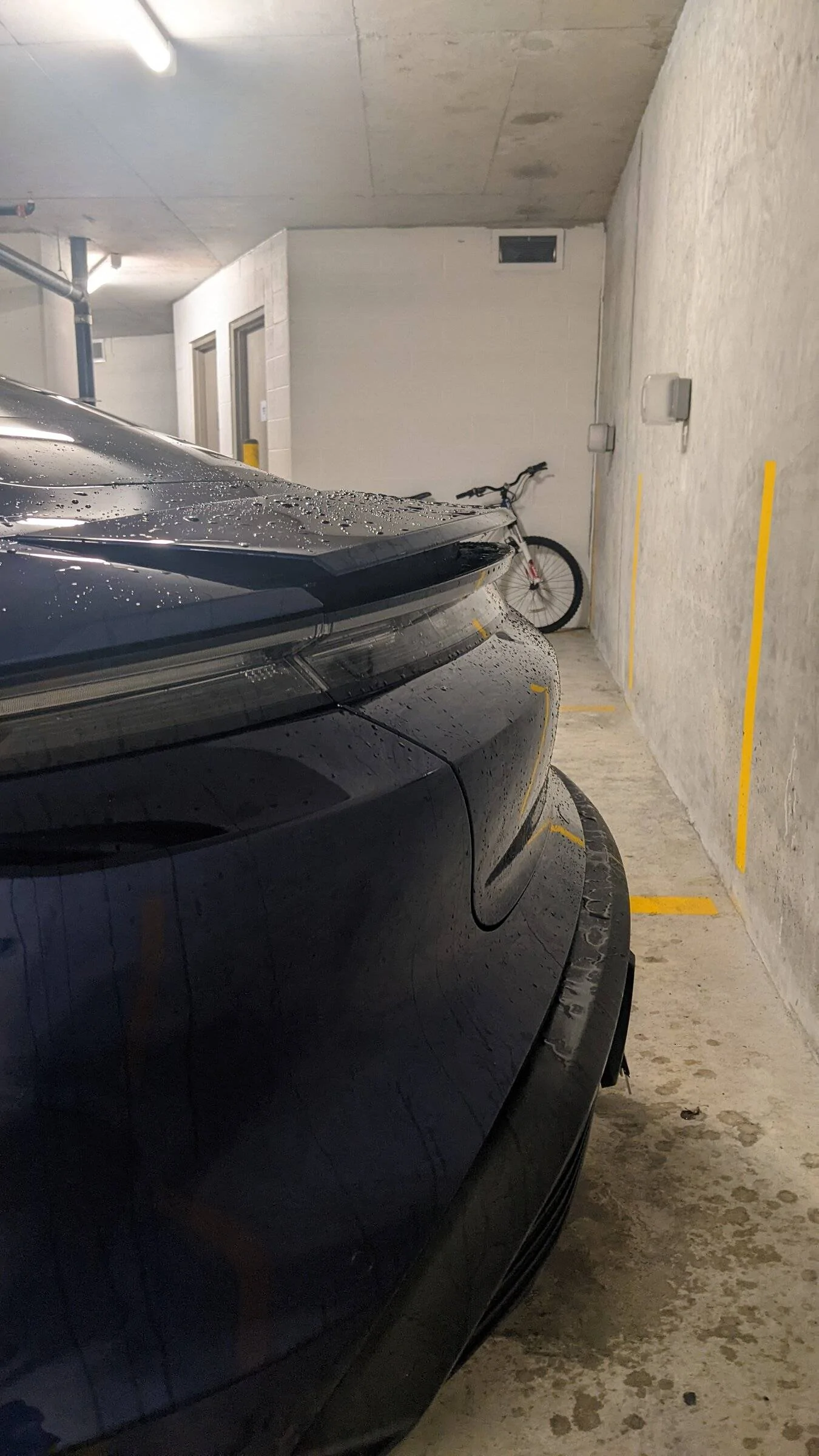 Porsche Taycan Spoiler cleaning position - can barely get a finger in PXL_20220122_233115534