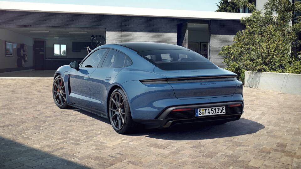 Porsche Taycan Cross Turismo Shopper Curious about Pricing/Options iris (7)