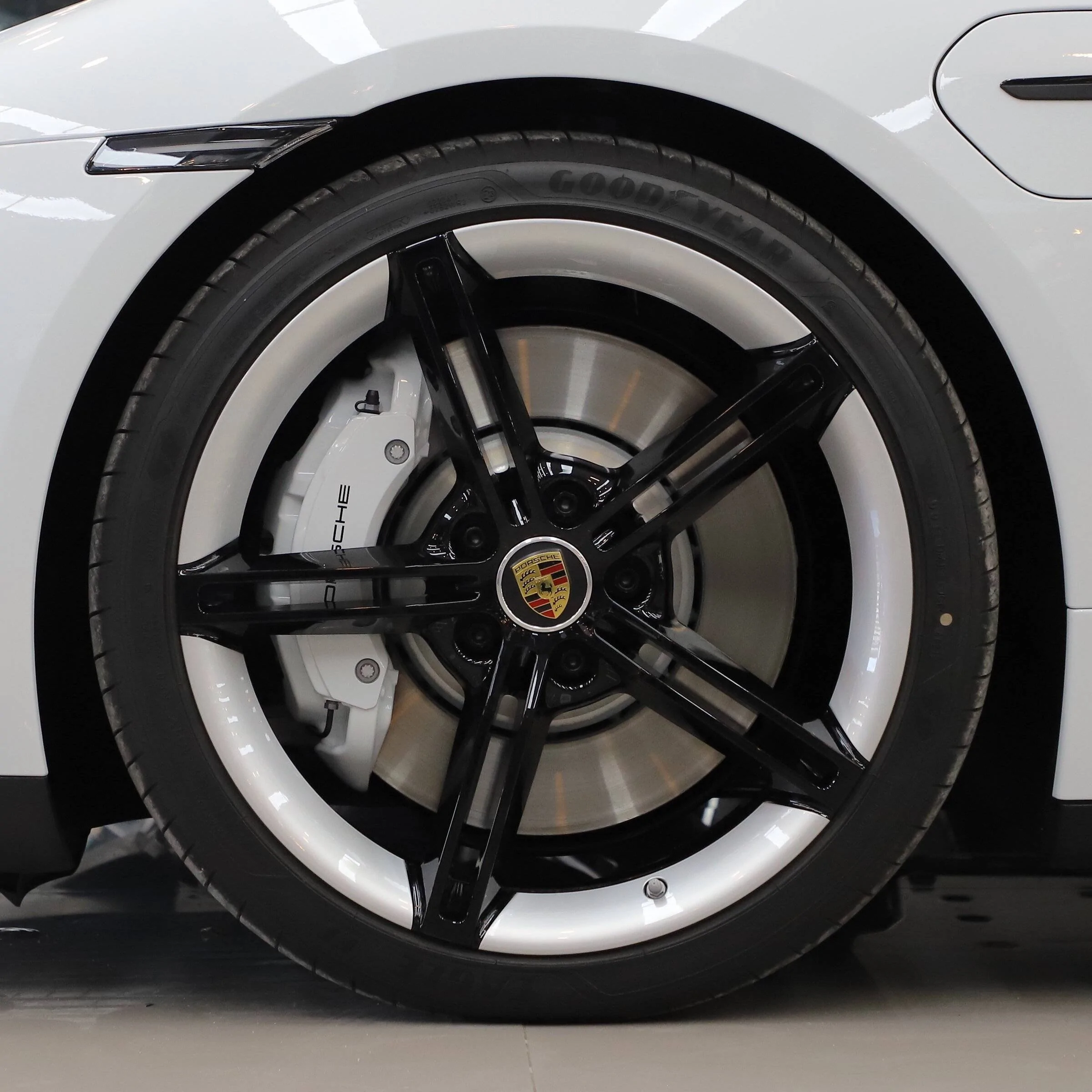 Porsche Taycan more mission e wheels questions IMG_8019