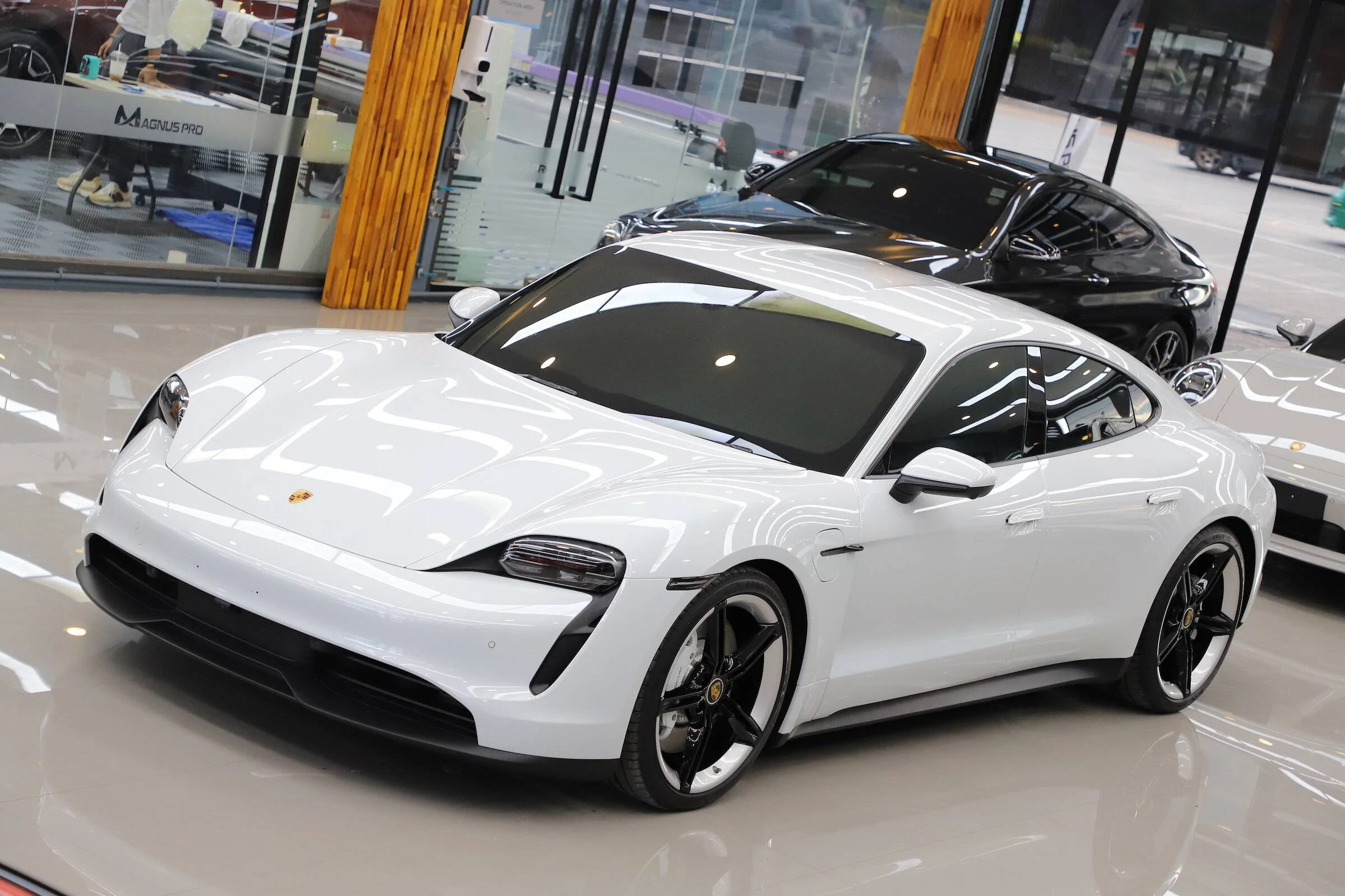 Porsche Taycan more mission e wheels questions IMG_8020