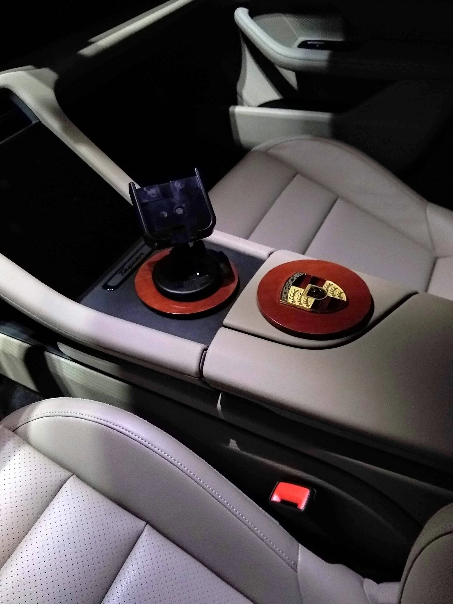 Porsche Taycan Phone holders for the Taycan - what are you using? Taycan_CupHolders