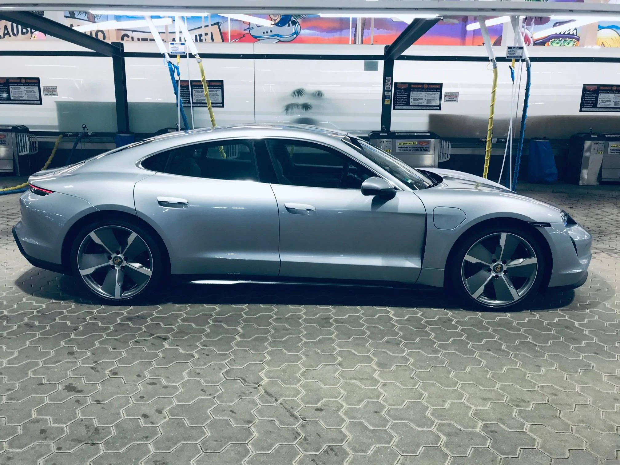 Porsche Taycan Hello from Germany....... IMG_4300