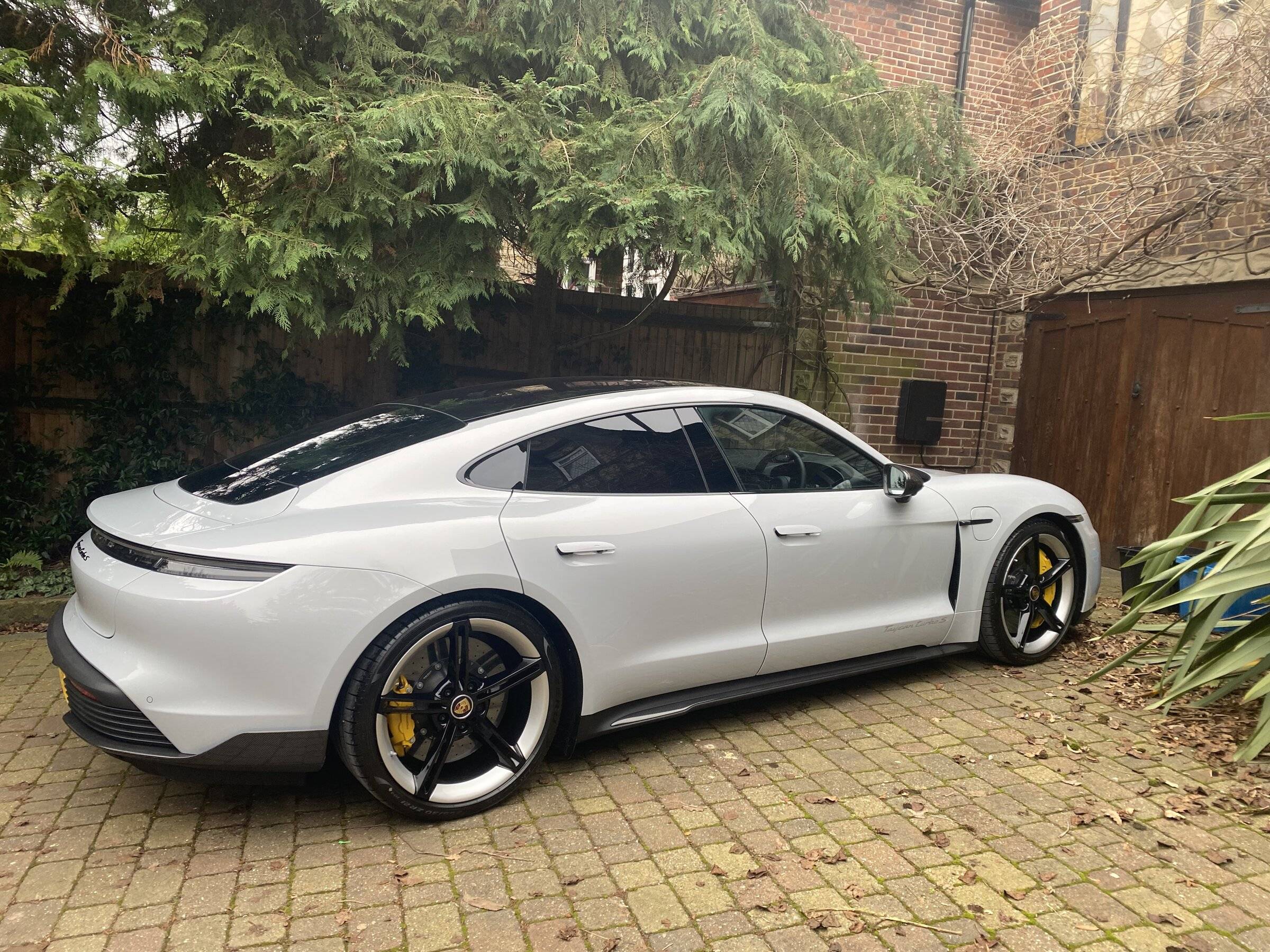 Porsche Taycan Mission E wheels, what colour? 2A4D66E9-61DF-4214-8B6F-AFA5D2900B2B