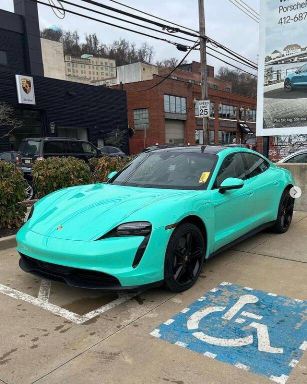 Porsche Taycan 🎨 PTS: PAINT TO SAMPLE Taycan Club & Photos Thread mint green