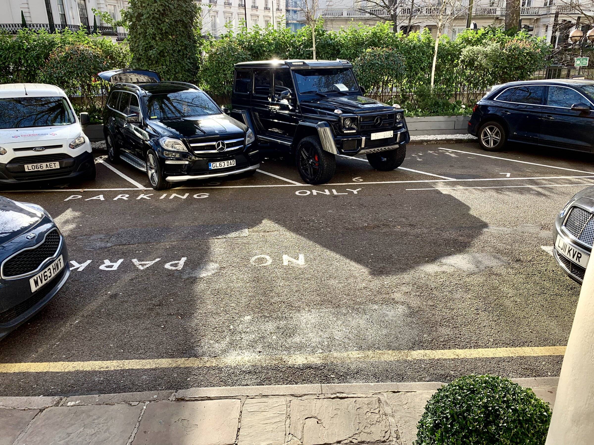 Porsche Taycan Hotel recommendations for Taycan parking in london A626D6F0-B1A1-4C63-A061-32F8C2B12BF2
