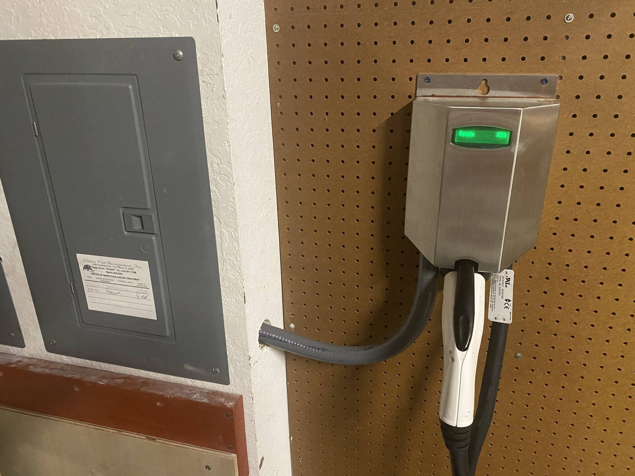 Porsche Taycan Show your home charging setup for your Taycan 9C8B8ACA-5911-49E9-9387-7E6699BBC972