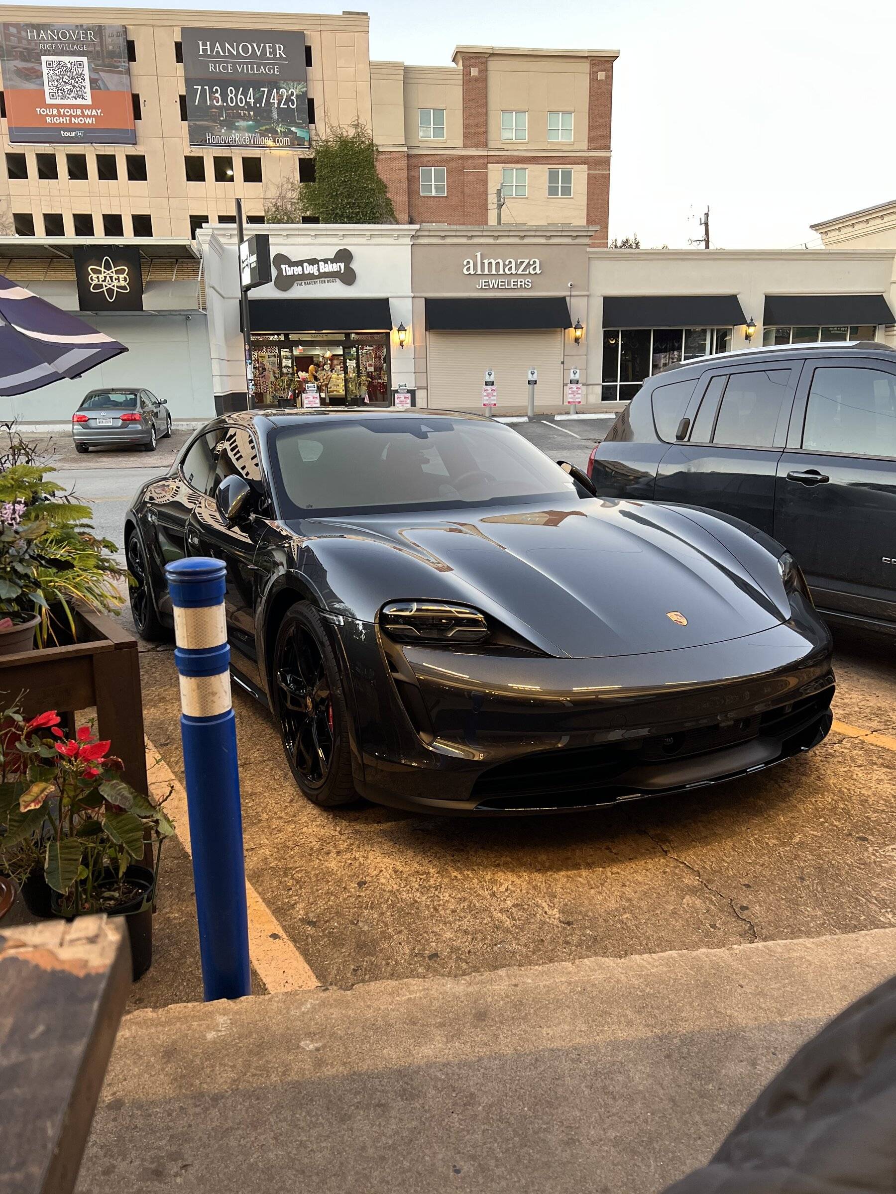 Porsche Taycan VOLCANO GREY Taycan Club 66519349119__518022D2-DD4B-43CD-8D6B-2A542651B8E6