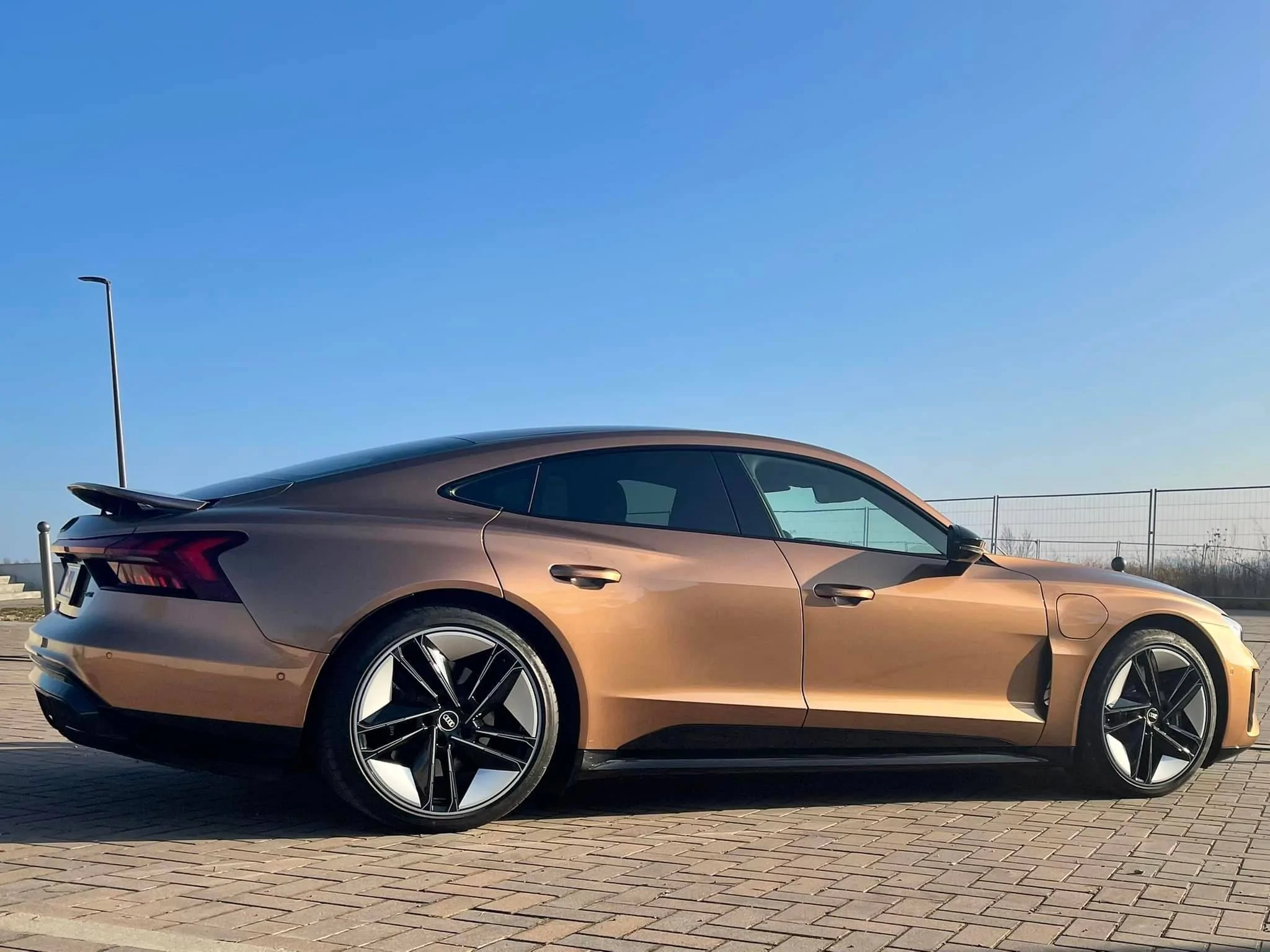 Porsche Taycan Audi Exclusive colors  for the E-Tron GT zanz