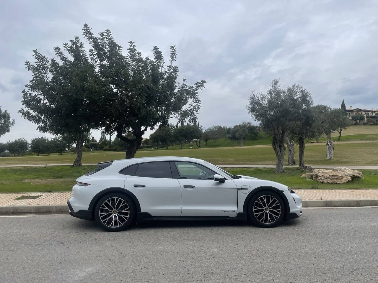Porsche Taycan Just picked CT4 Cararra White photo_2022-01-31 12.59.30