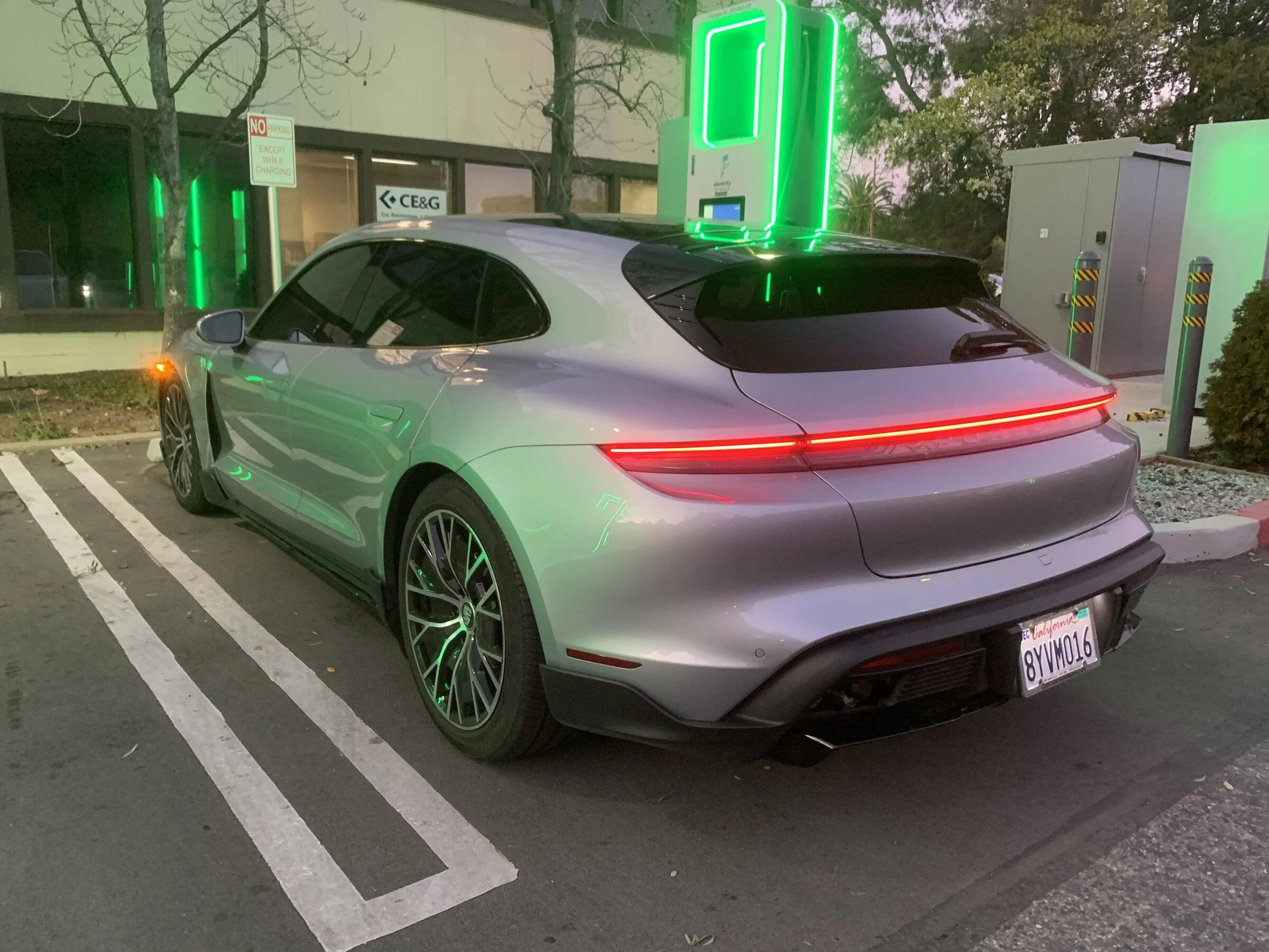 Porsche Taycan First GTS Sport Turismo Taycan in the wild 6AF0D9B8-1D77-4860-BCB5-63AEFDDD4147