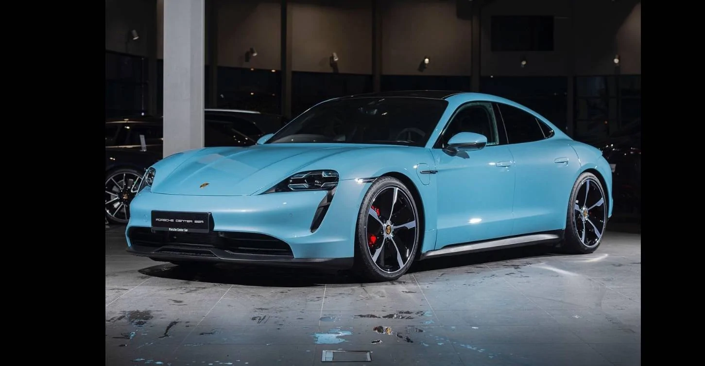 Porsche Taycan FROZEN BLUE Taycan Club 8ACD5EB0-DF23-4097-9222-8AB3BEB166D0