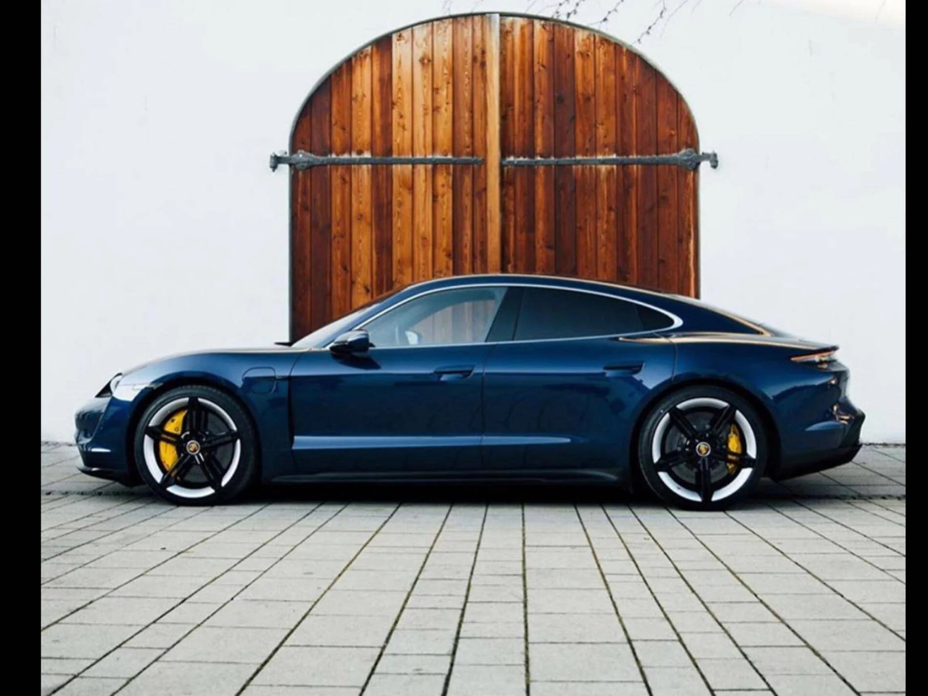 Porsche Taycan Silver or Black window trims with Volcano - which do you prefer? IMG_7119