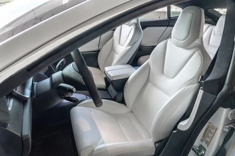 Porsche Taycan [Car and Driver Review] Porsche Taycan Turbo S vs. Tesla Model S Performance: Electric Flattery ycan-turbo-s-and-2020-tesla-model-s-118-1581028003