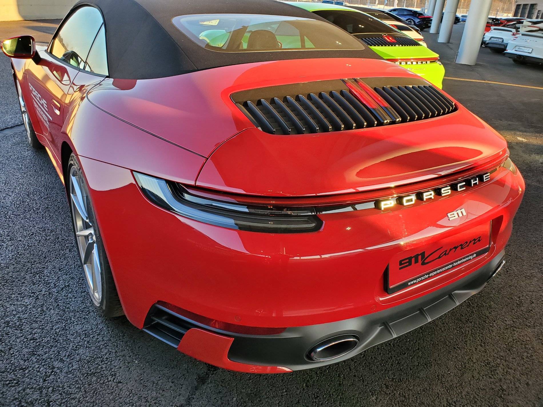 Porsche Taycan CARMINE RED Taycan Club 20200207_163407