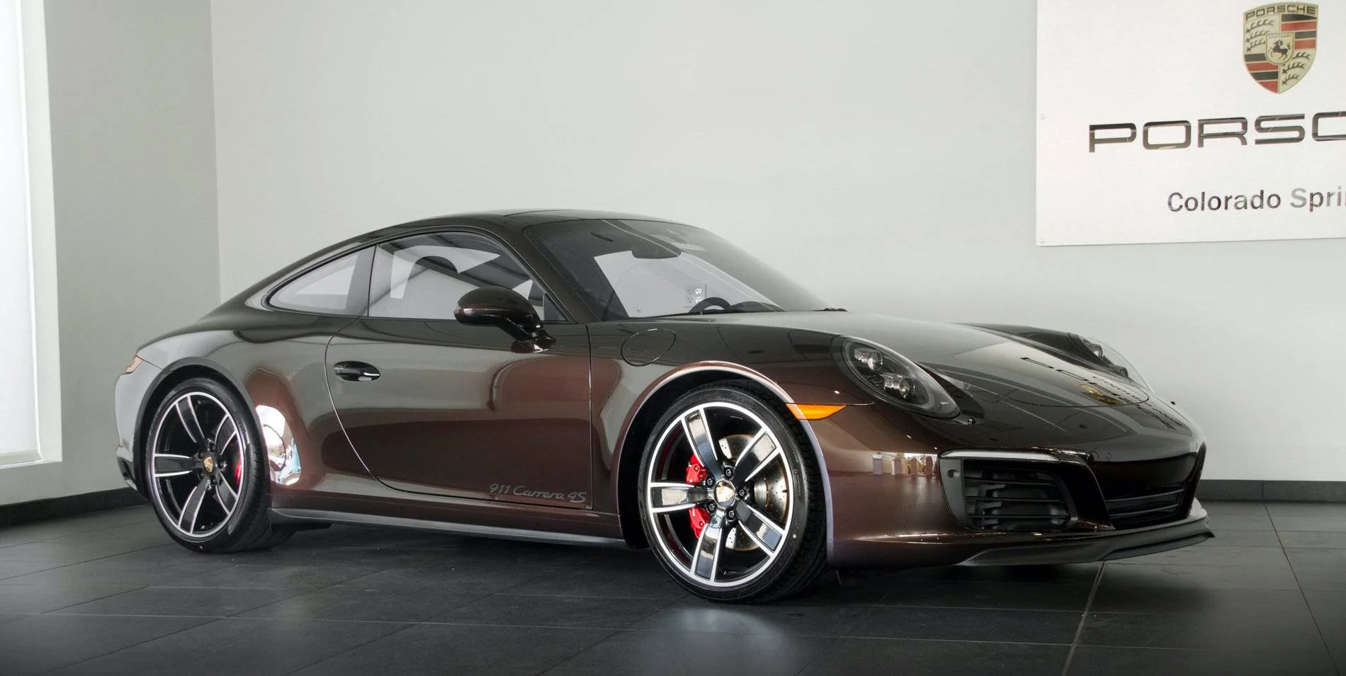 New-2017-Porsche-911-Carrera-4S.jpg