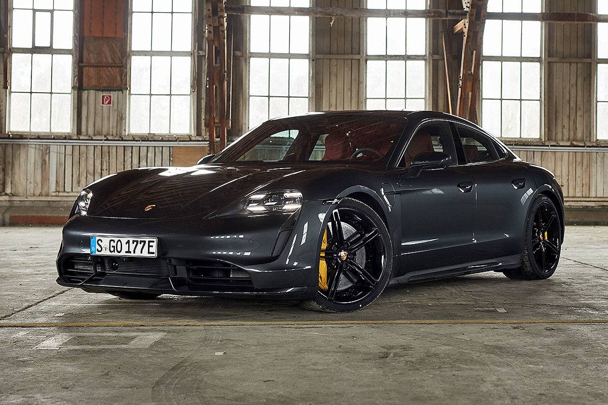 Porsche Taycan VOLCANO GREY Taycan Club B79D53D7-08F8-425E-8BE0-3D353B1E0CE5