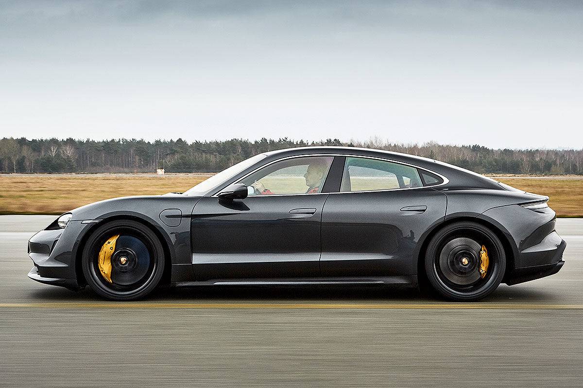 Porsche Taycan VOLCANO GREY Taycan Club 7A673306-7E01-476E-9047-2A3BA65AFB4A