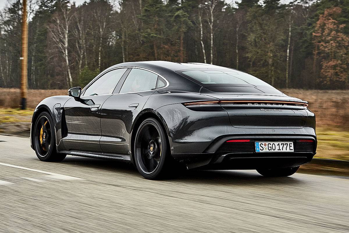 Porsche Taycan VOLCANO GREY Taycan Club 9862913A-7168-46EE-A766-2A1E4E9A4648