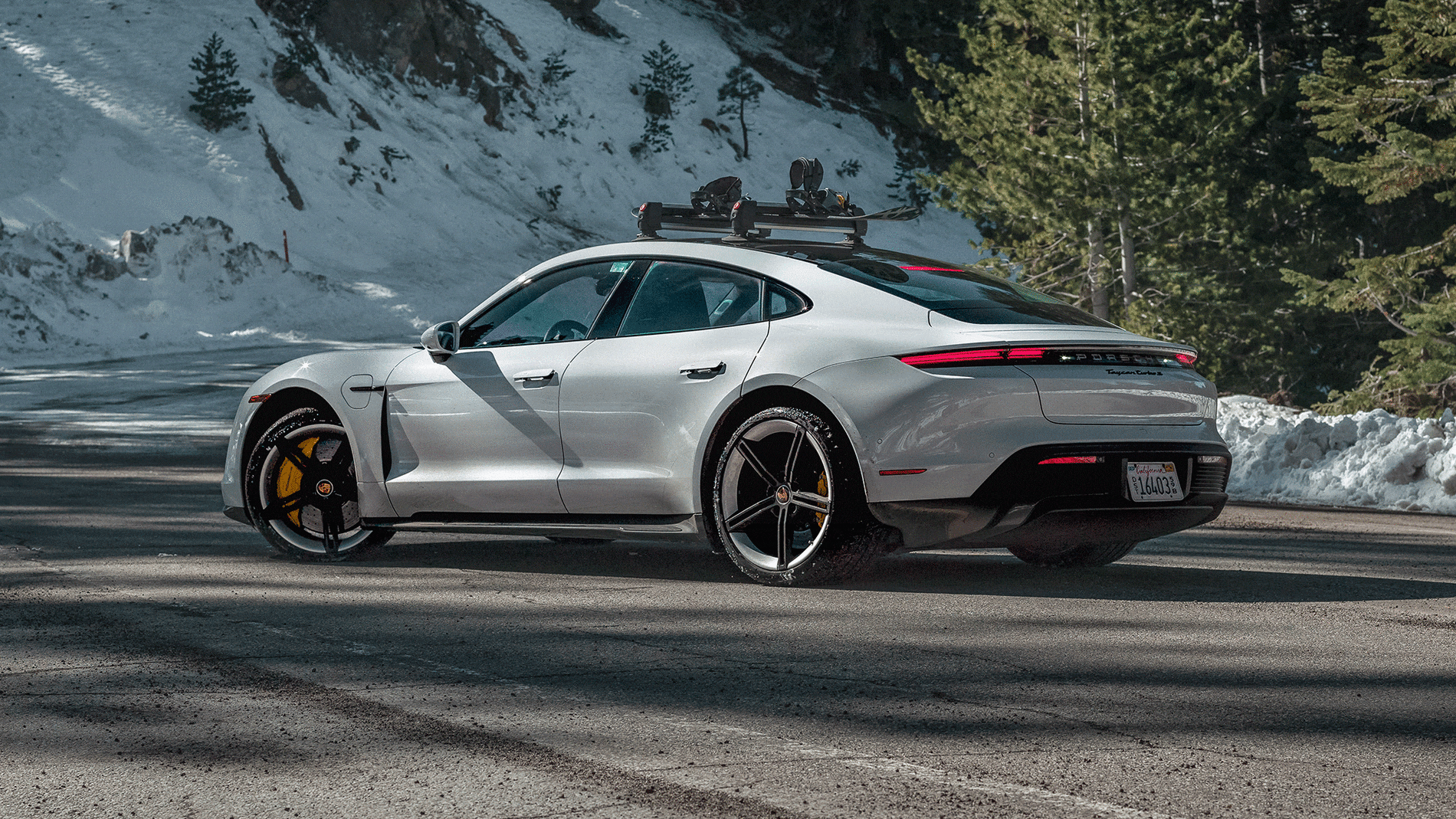 Porsche Taycan roof rack ski rack 3.gif