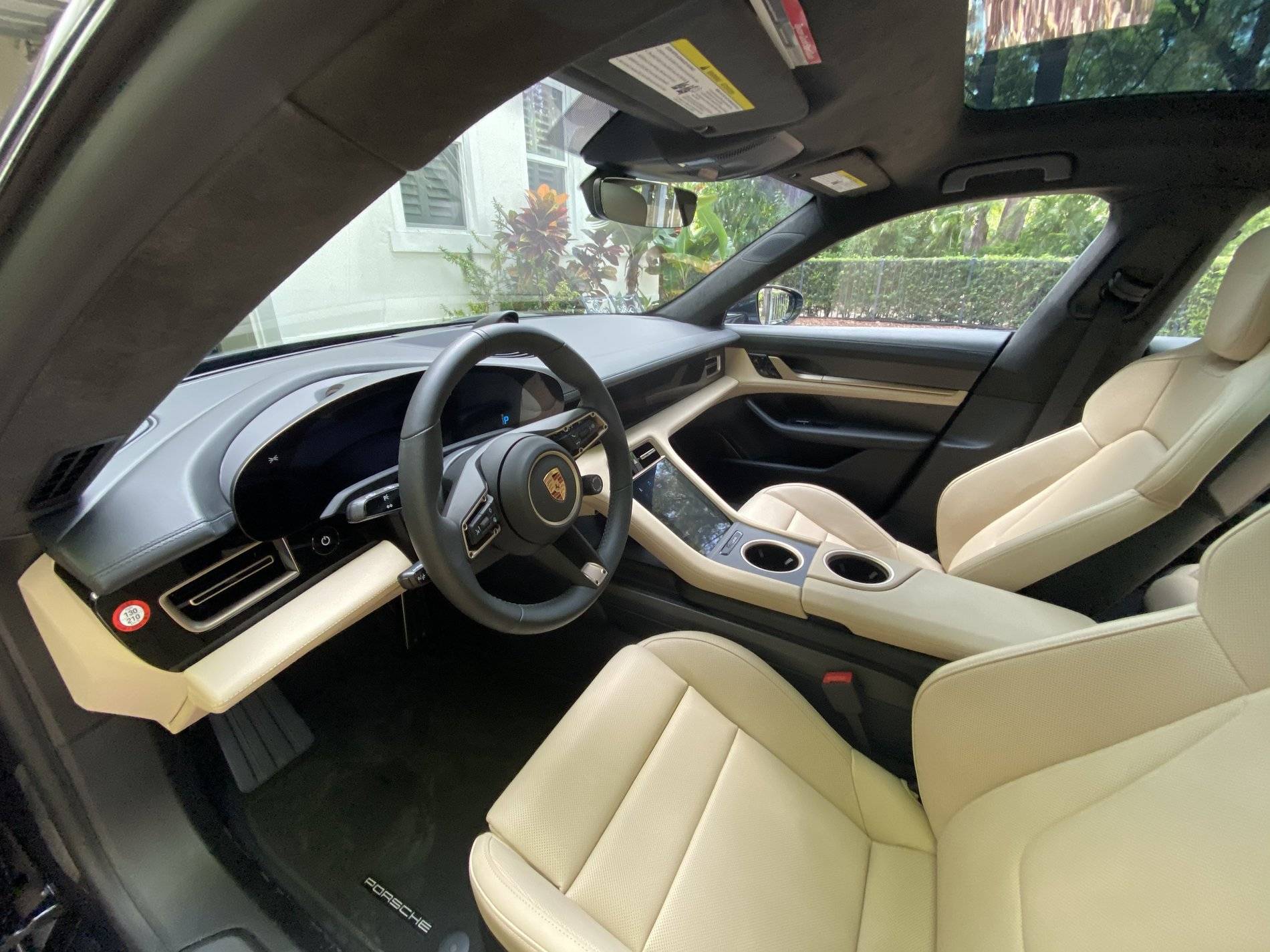 Porsche Taycan VOLCANO GREY Taycan Club E7373D6D-FD15-4A87-845B-D3B8F2B52277