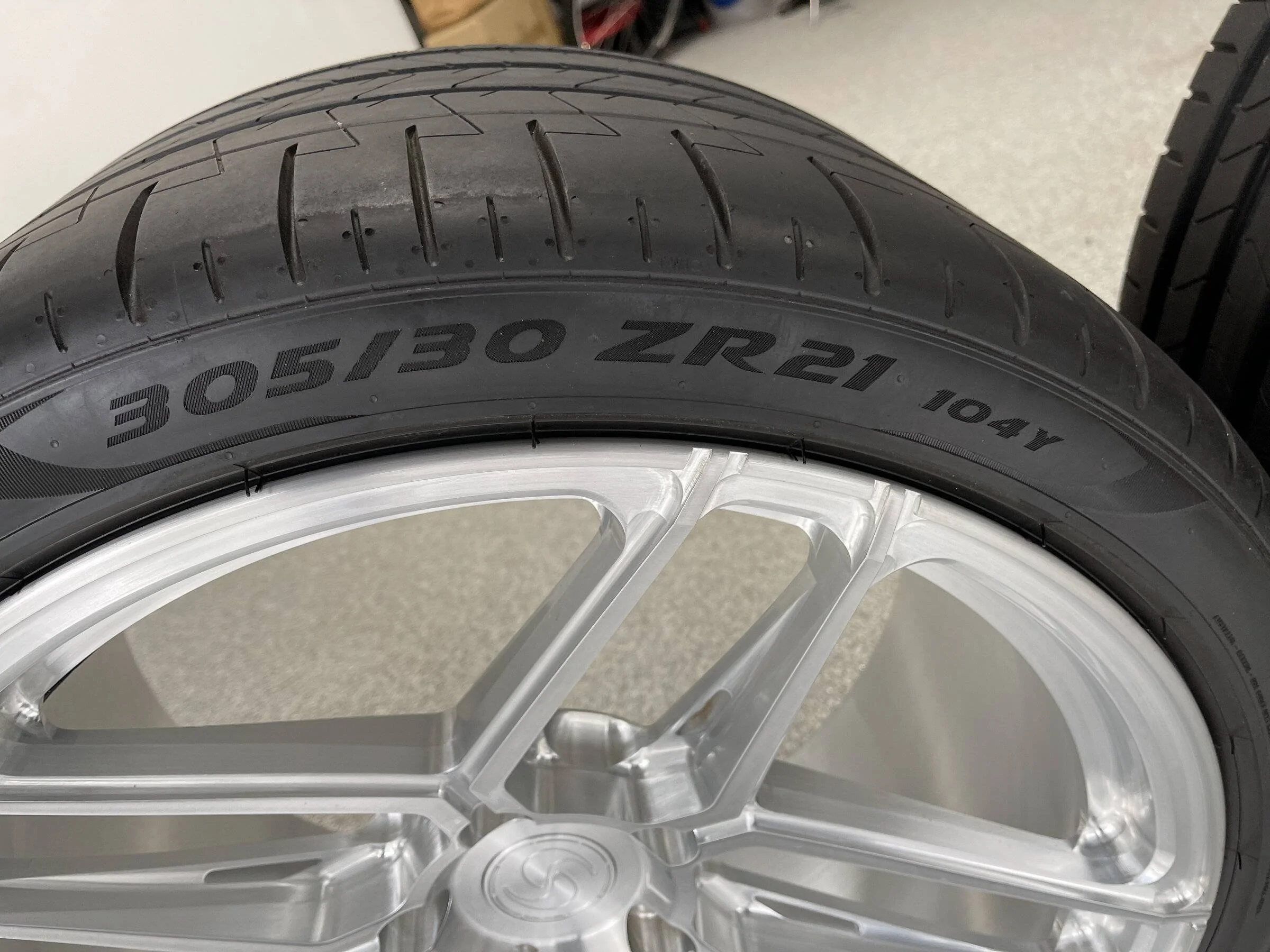 Porsche Taycan FOR SALE: 21" Wheel Set IMG_3282
