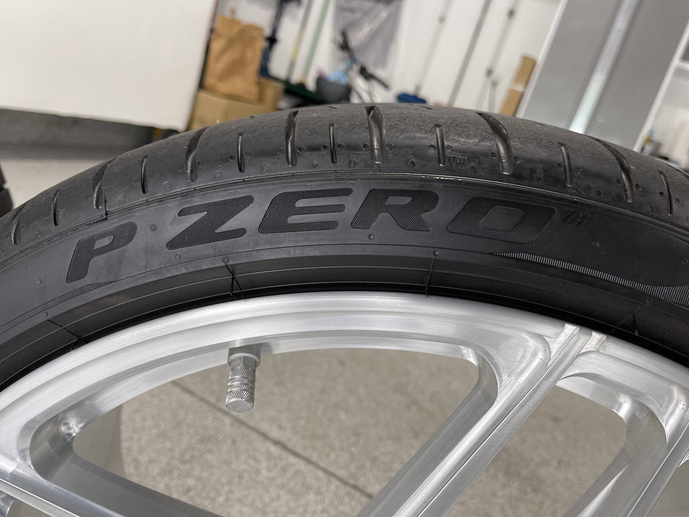 Porsche Taycan FOR SALE: 21" Wheel Set IMG_3283