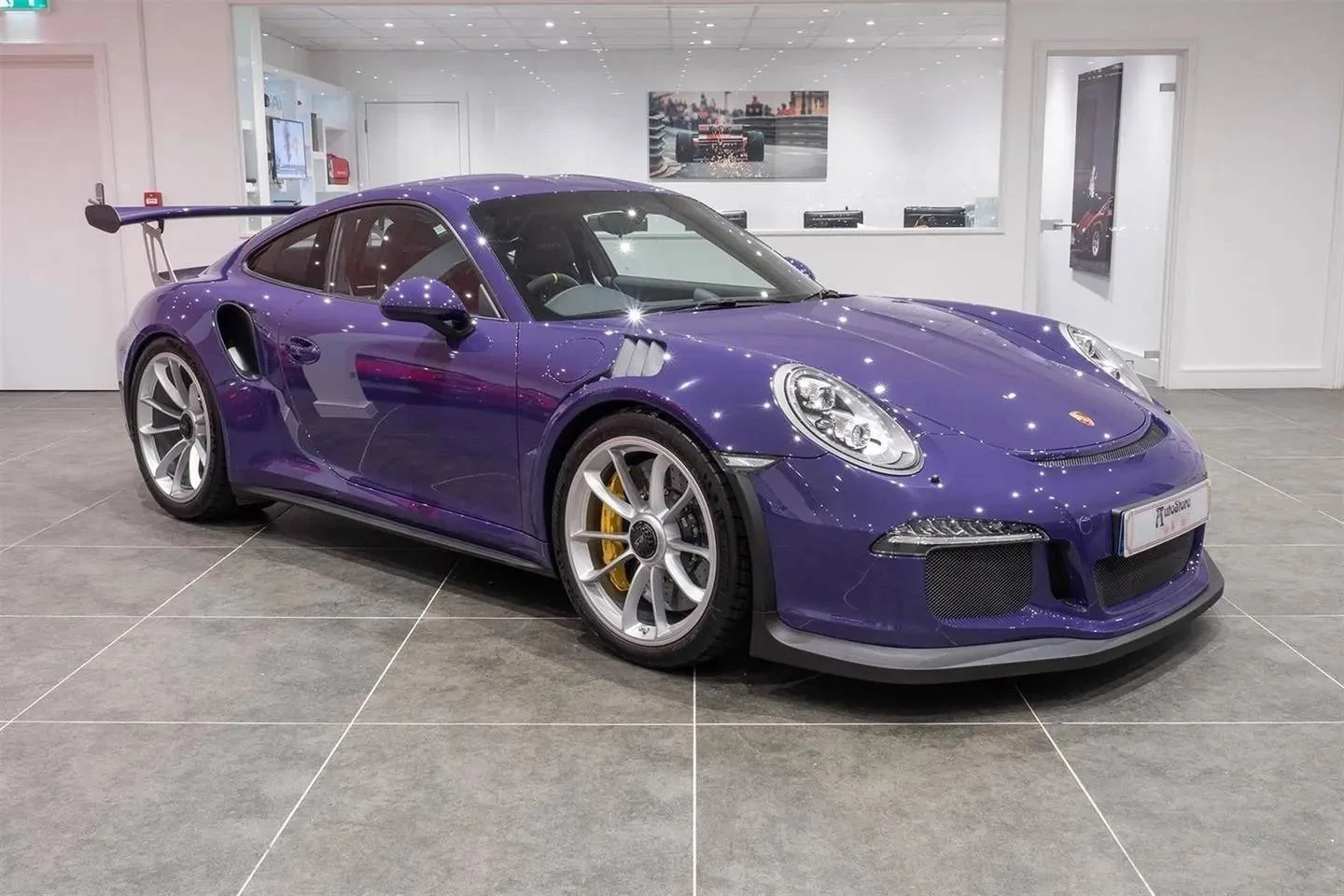 Porsche Taycan 🎨 PTS: PAINT TO SAMPLE Taycan Club & Photos Thread Ultraviolet