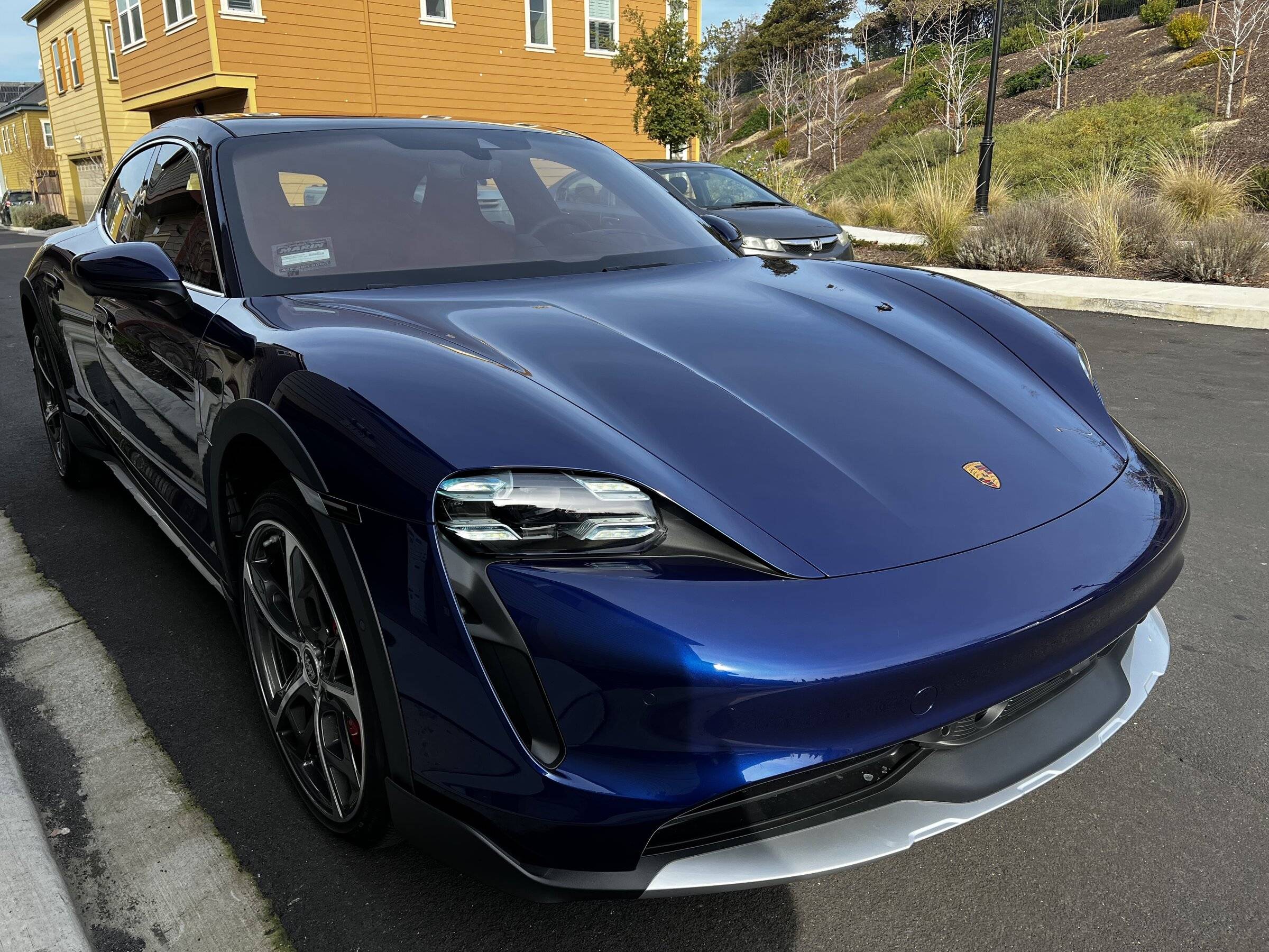 Porsche Taycan GENTIAN BLUE Taycan Club IMG_0452